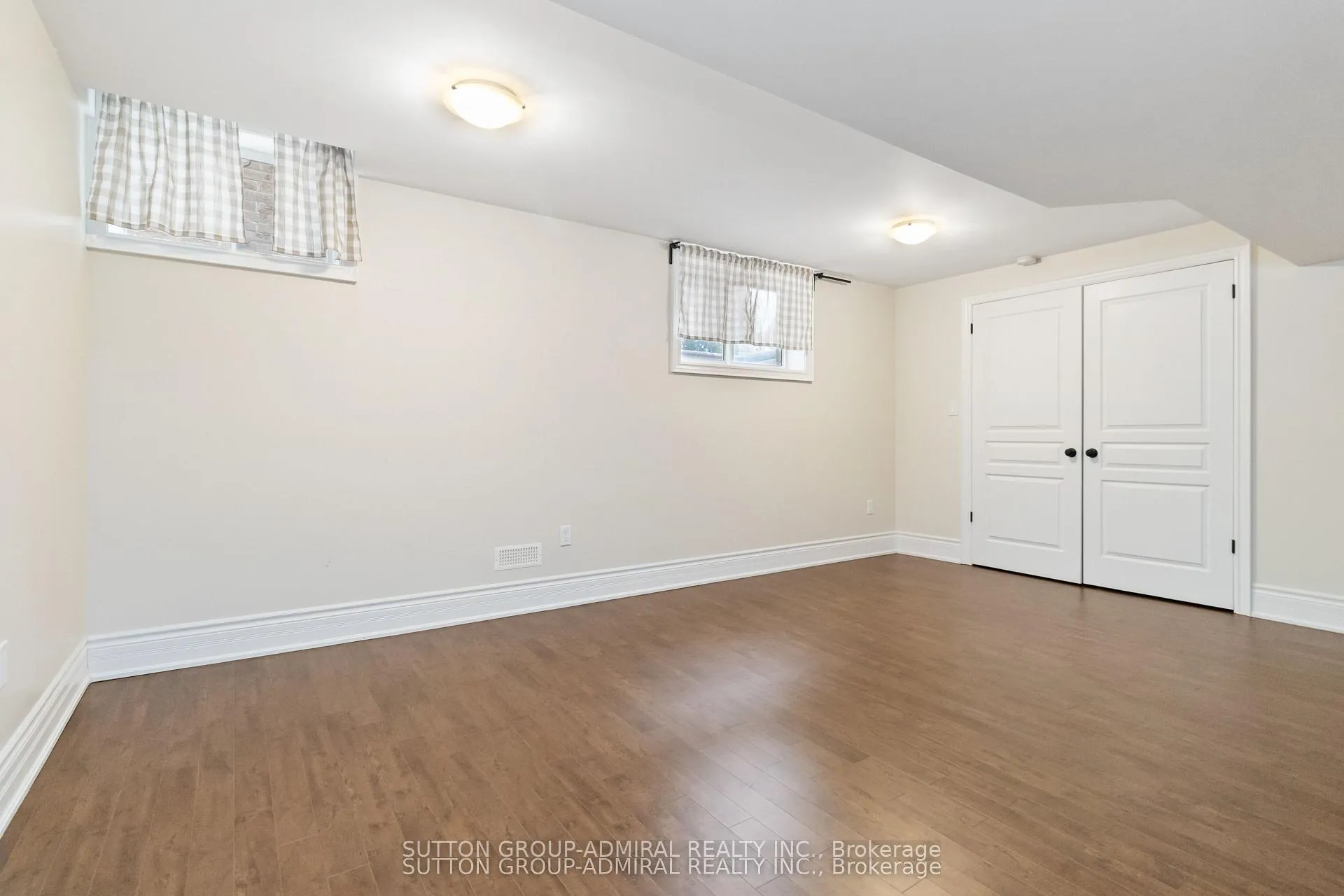 Photo 42 of 3301 Skipton Lane, Oakville, Bronte Creek — HOMEH