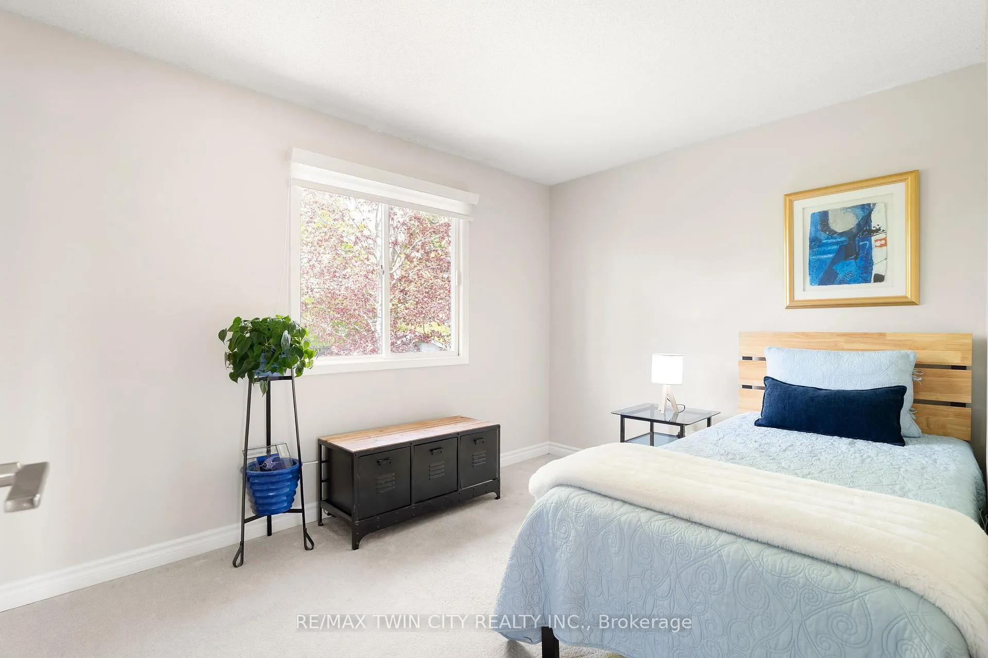 Photo 27 of 240 Grand River Boulevard, Kitchener, Centreville Chicopee — HOMEH