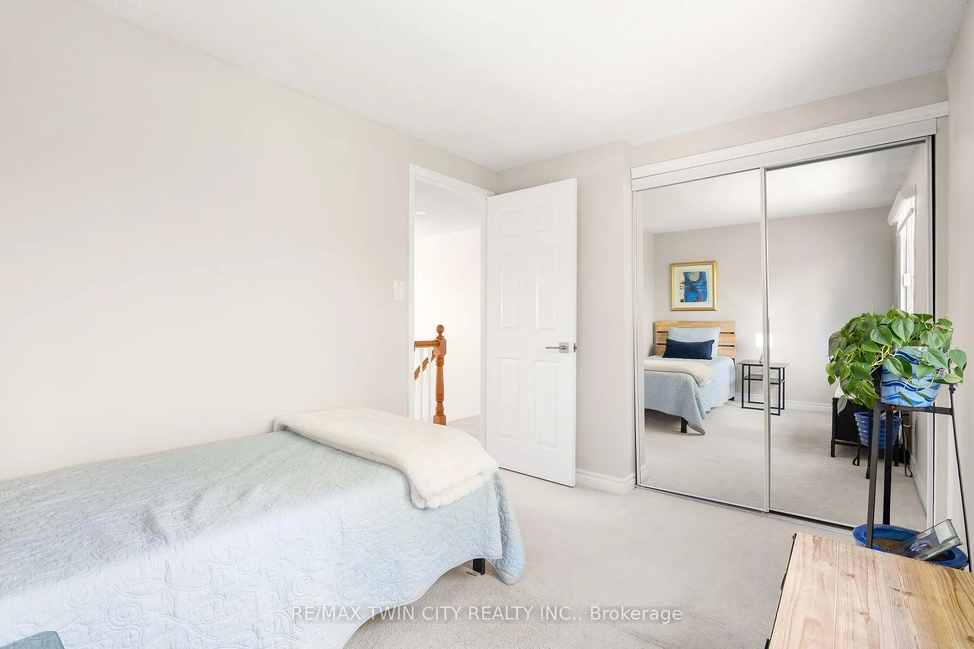 Photo 28 of 240 Grand River Boulevard, Kitchener, Centreville Chicopee — HOMEH