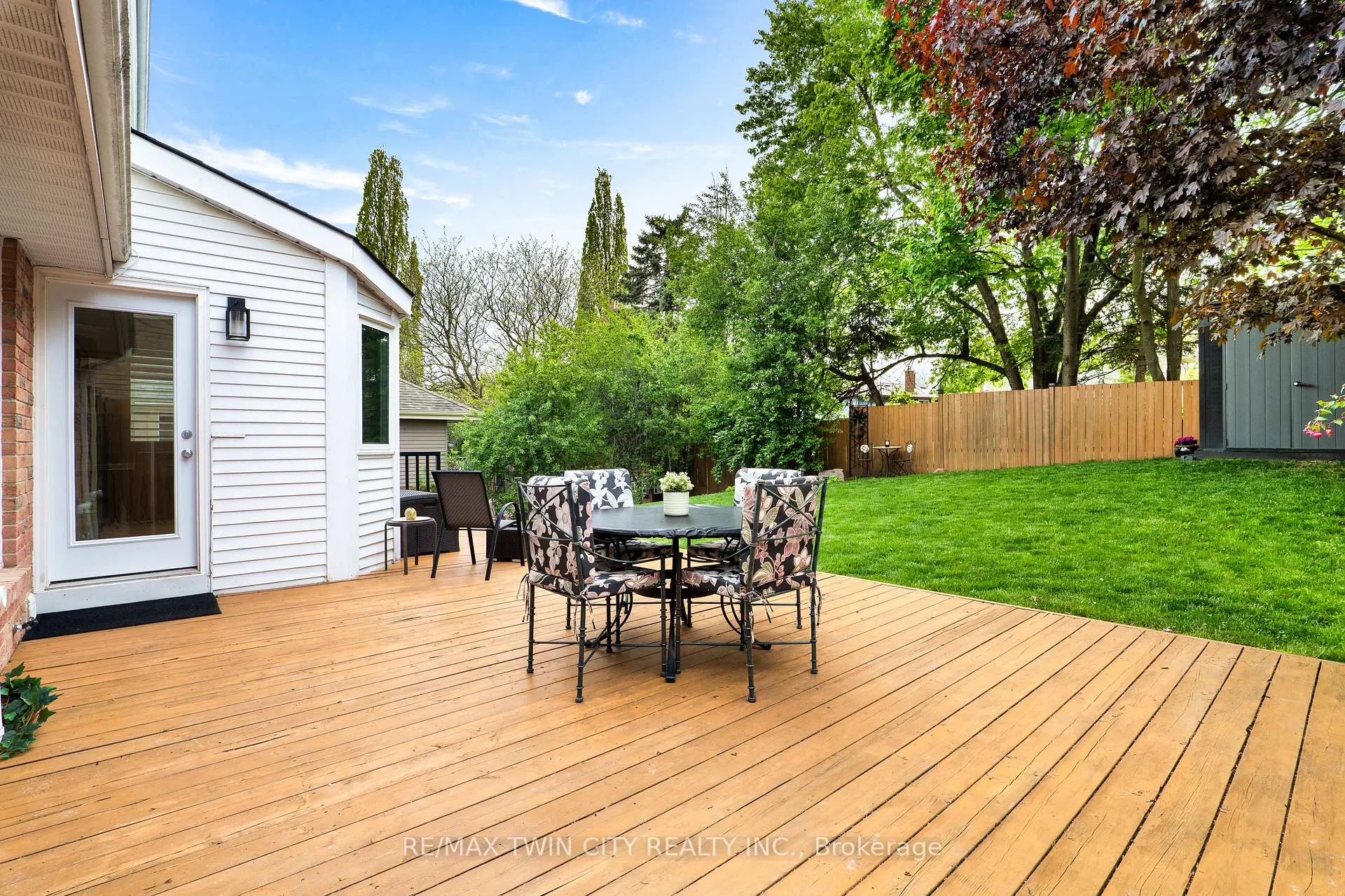 Photo 37 of 240 Grand River Boulevard, Kitchener, Centreville Chicopee — HOMEH
