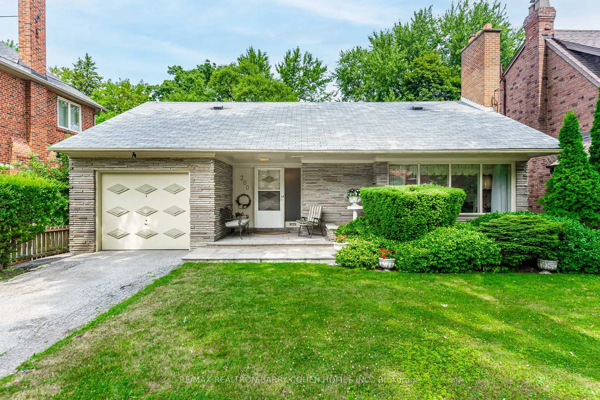 Photo 1 of 200 Cortleigh Boulevard, Toronto, Lawrence Park South — HOMEH