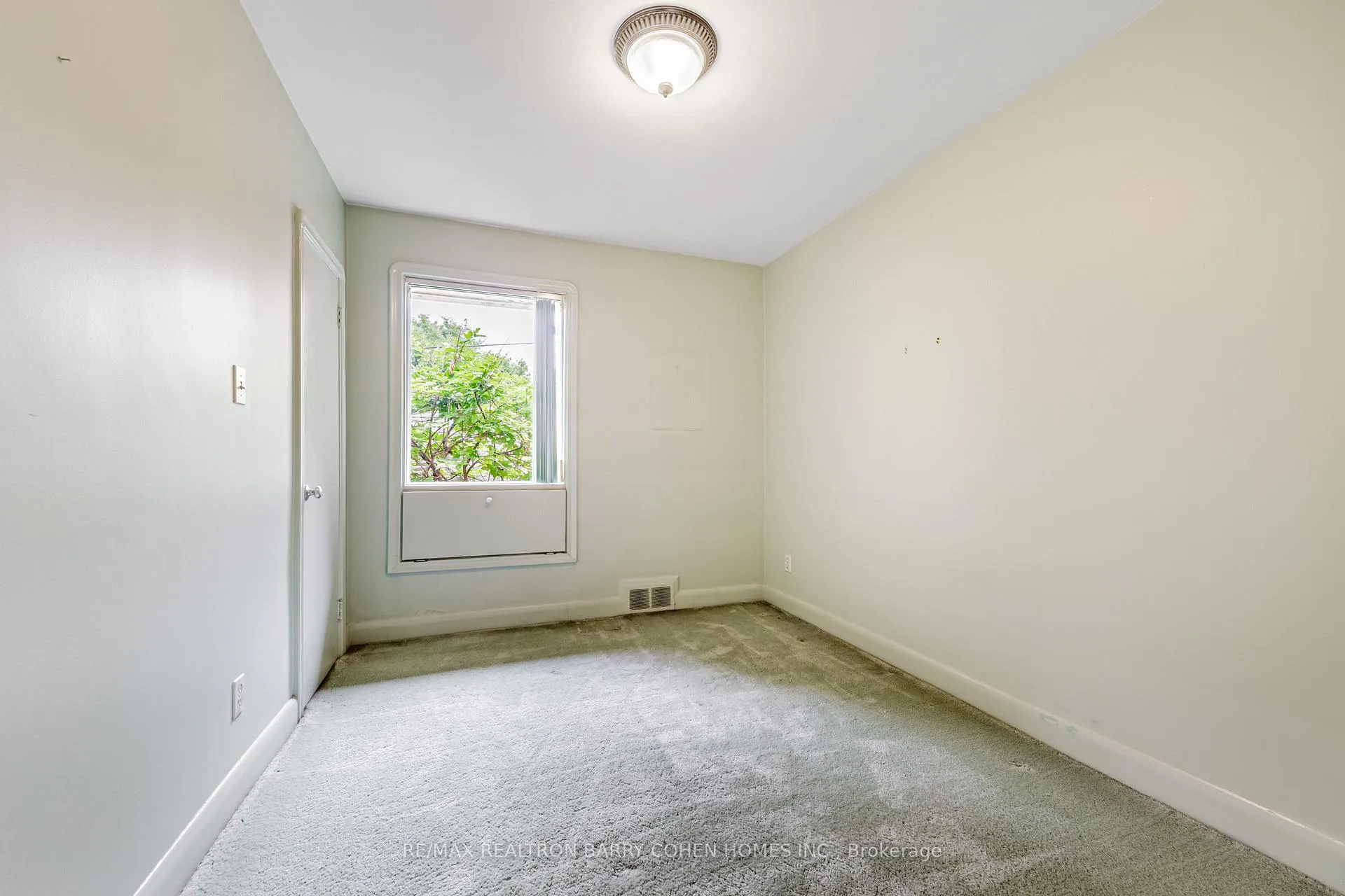 Photo 10 of 200 Cortleigh Boulevard, Toronto, Lawrence Park South — HOMEH