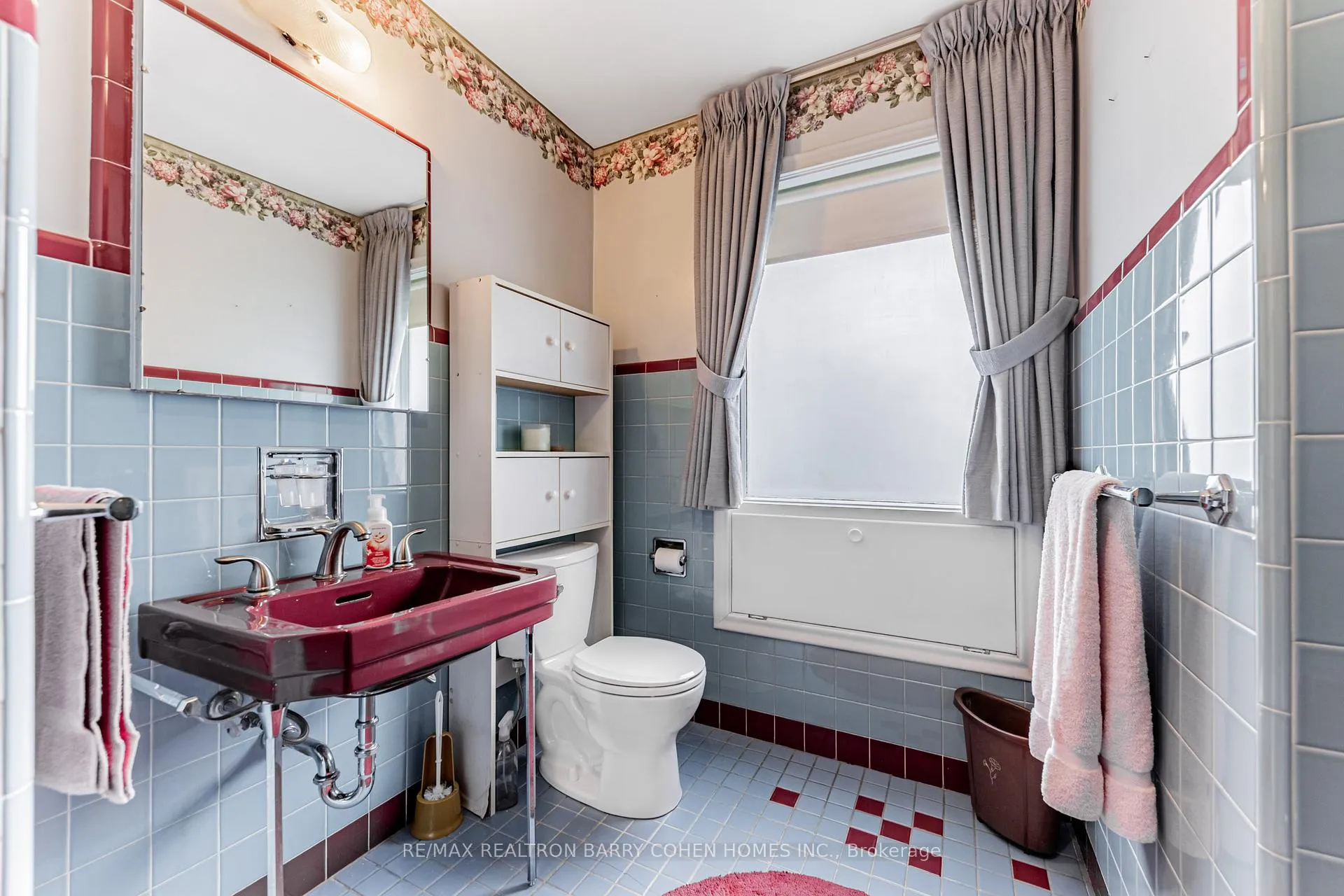 Photo 11 of 200 Cortleigh Boulevard, Toronto, Lawrence Park South — HOMEH