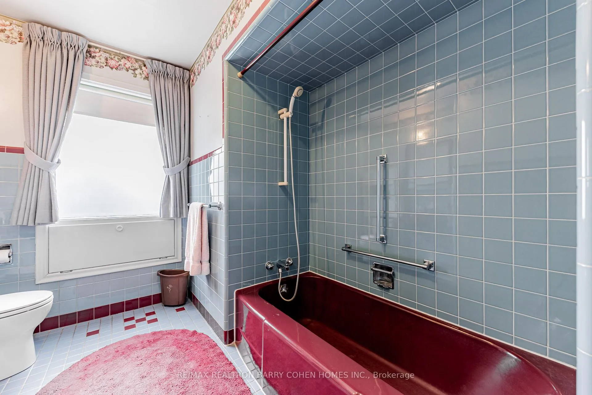 Photo 12 of 200 Cortleigh Boulevard, Toronto, Lawrence Park South — HOMEH
