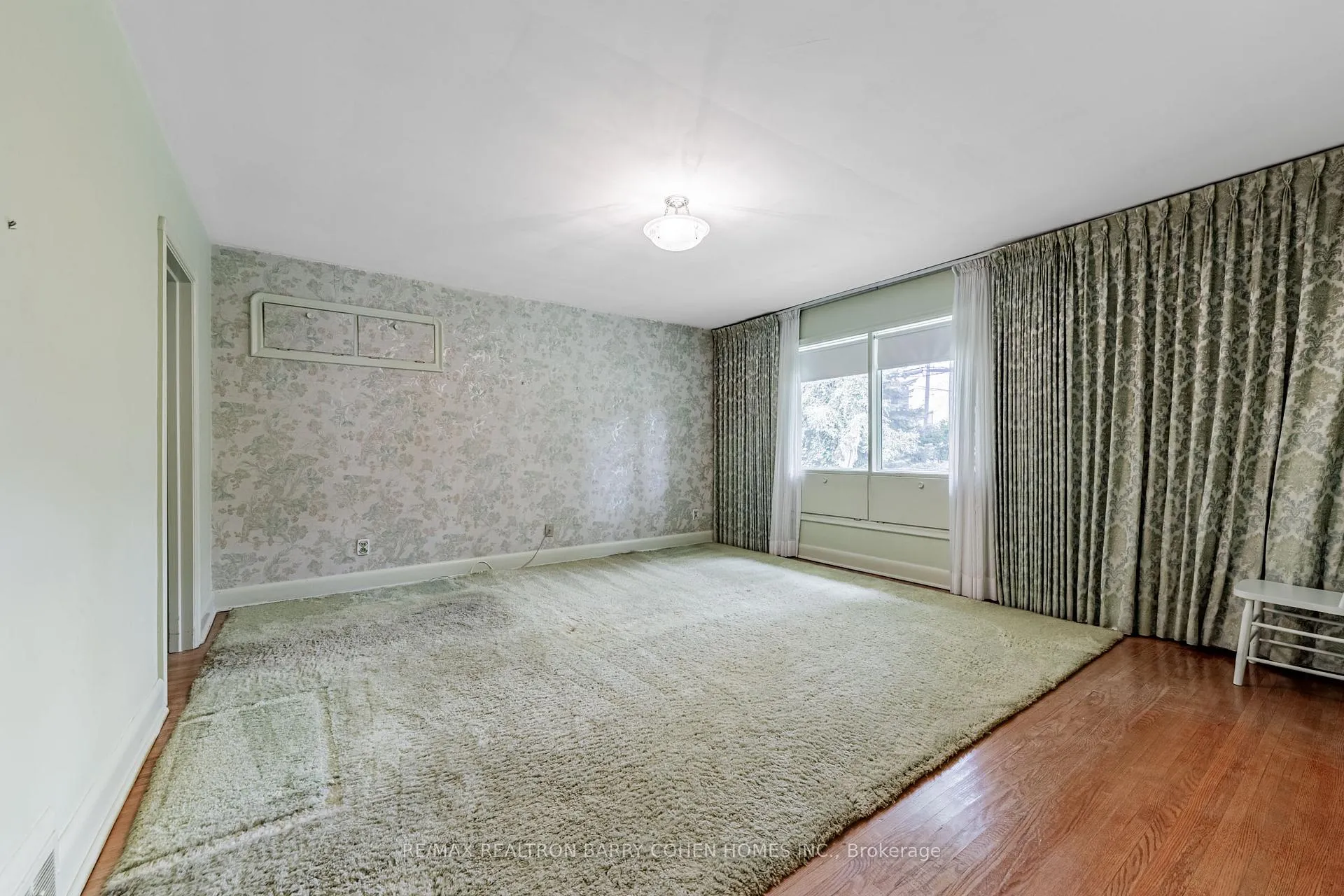 Photo 14 of 200 Cortleigh Boulevard, Toronto, Lawrence Park South — HOMEH