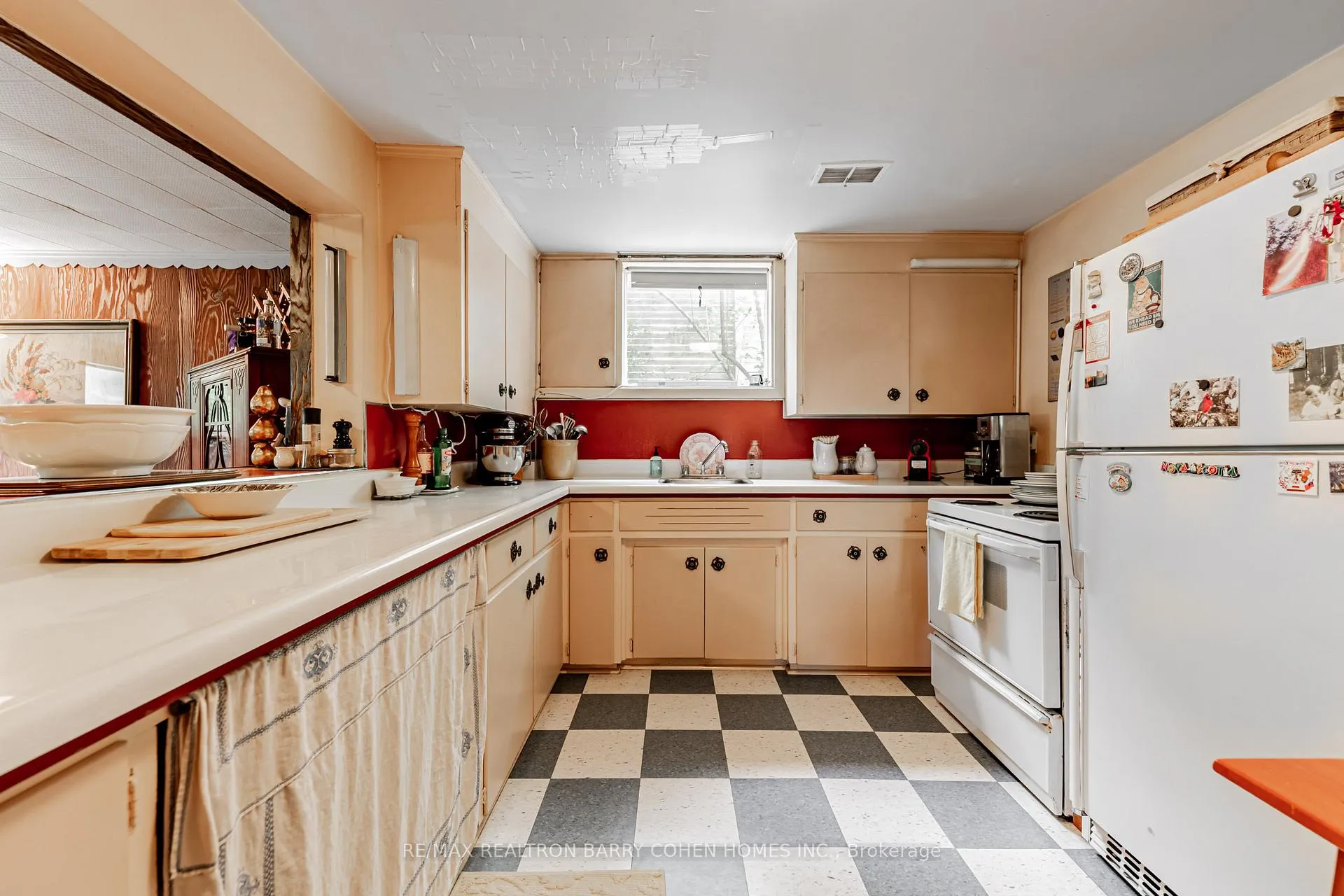Photo 18 of 200 Cortleigh Boulevard, Toronto, Lawrence Park South — HOMEH