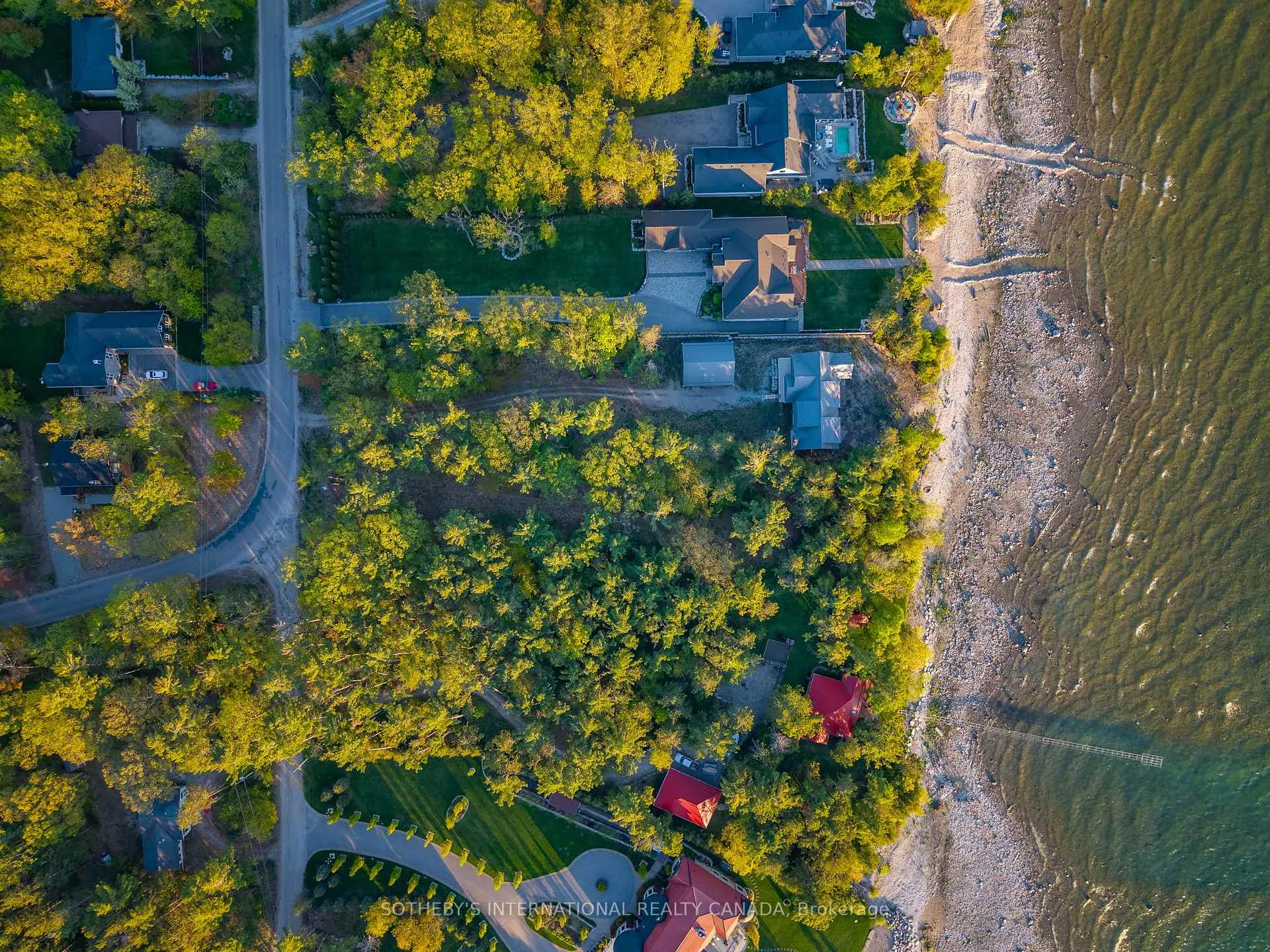 Photo 3 of 1716 Tiny Beaches Road S, Tiny, Rural Tiny — HOMEH