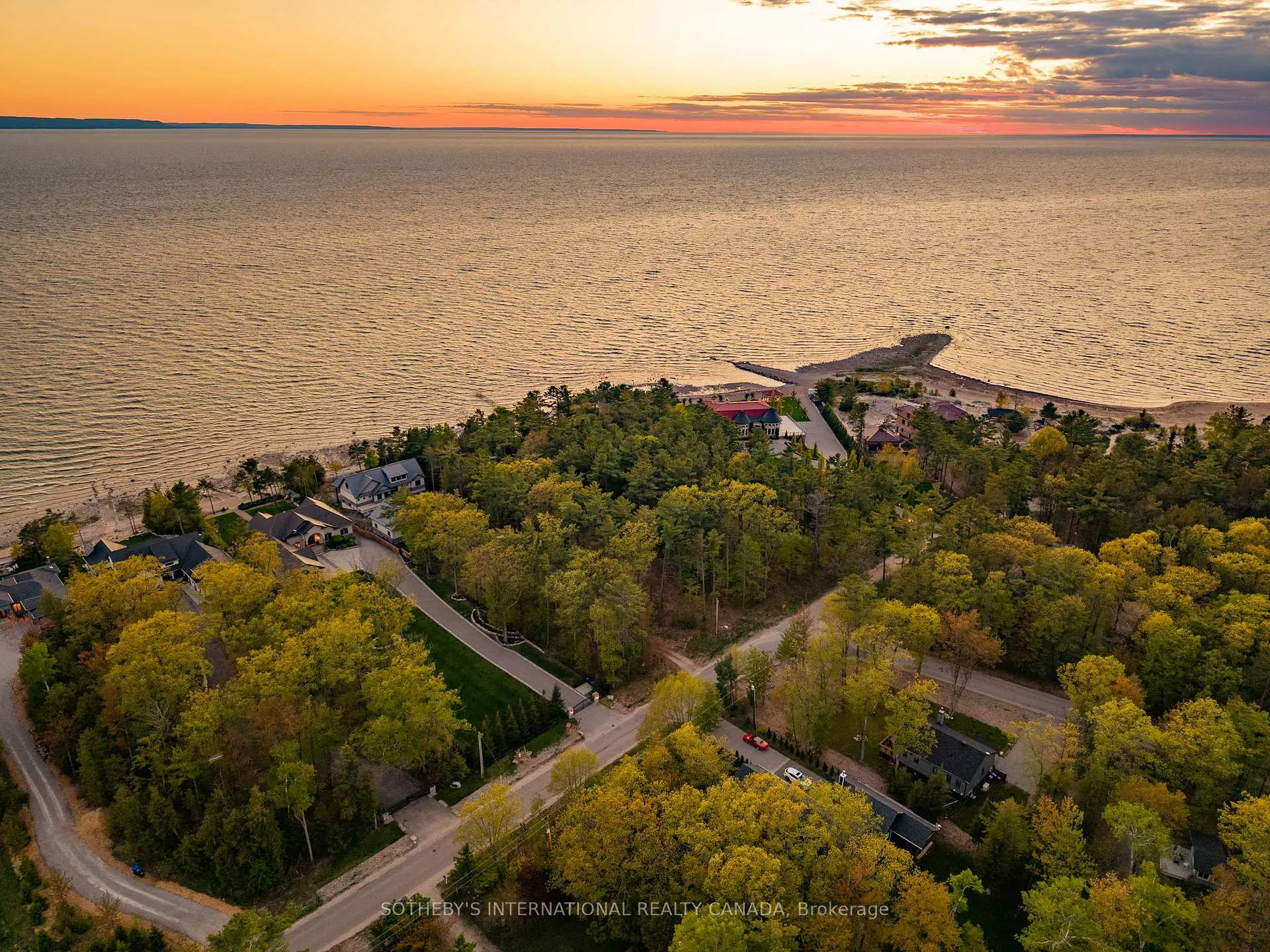 Photo 4 of 1716 Tiny Beaches Road S, Tiny, Rural Tiny — HOMEH