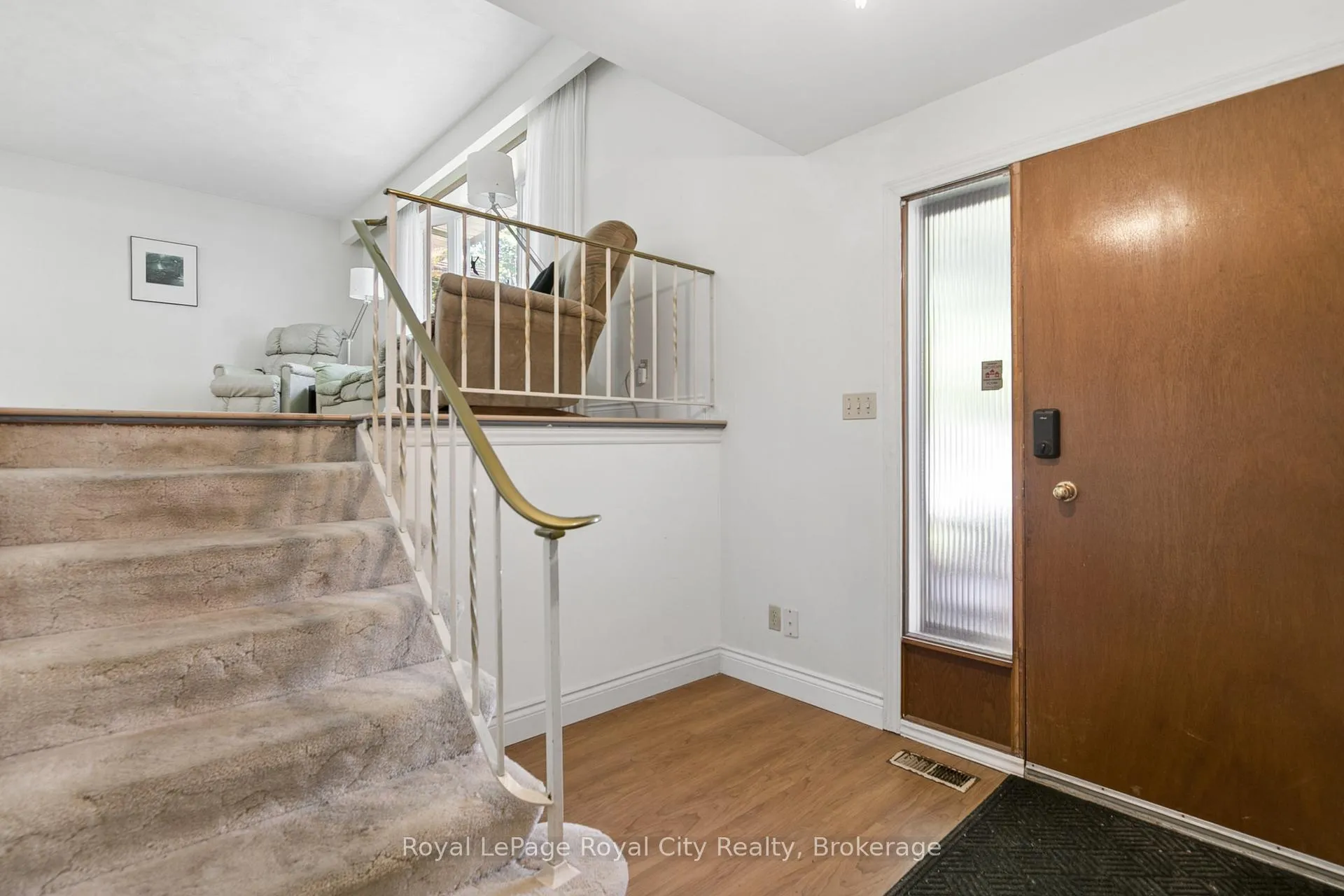 Photo 4 of 55 Lonsdale Drive, Guelph, Riverside Park — HOMEH