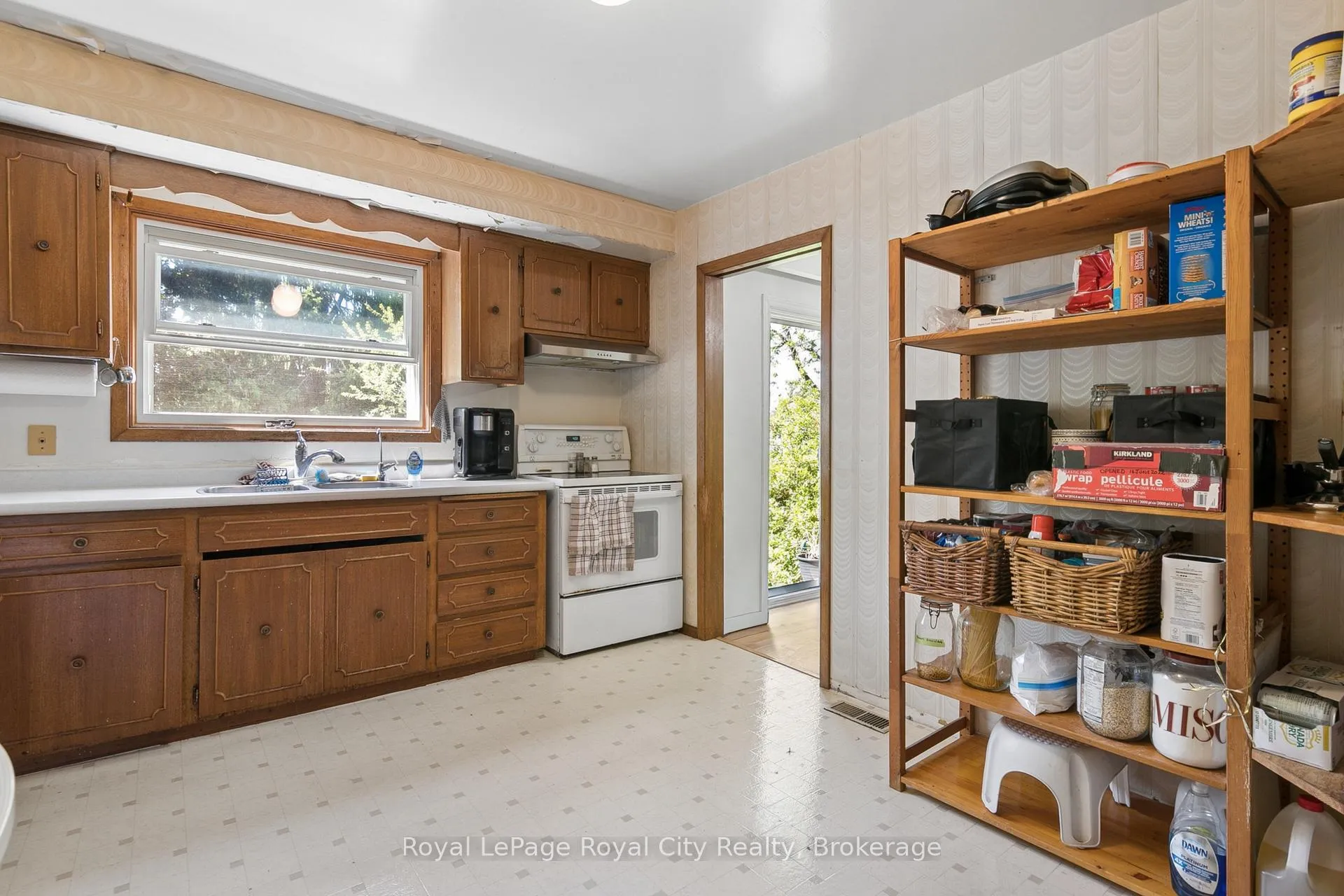 Photo 11 of 55 Lonsdale Drive, Guelph, Riverside Park — HOMEH