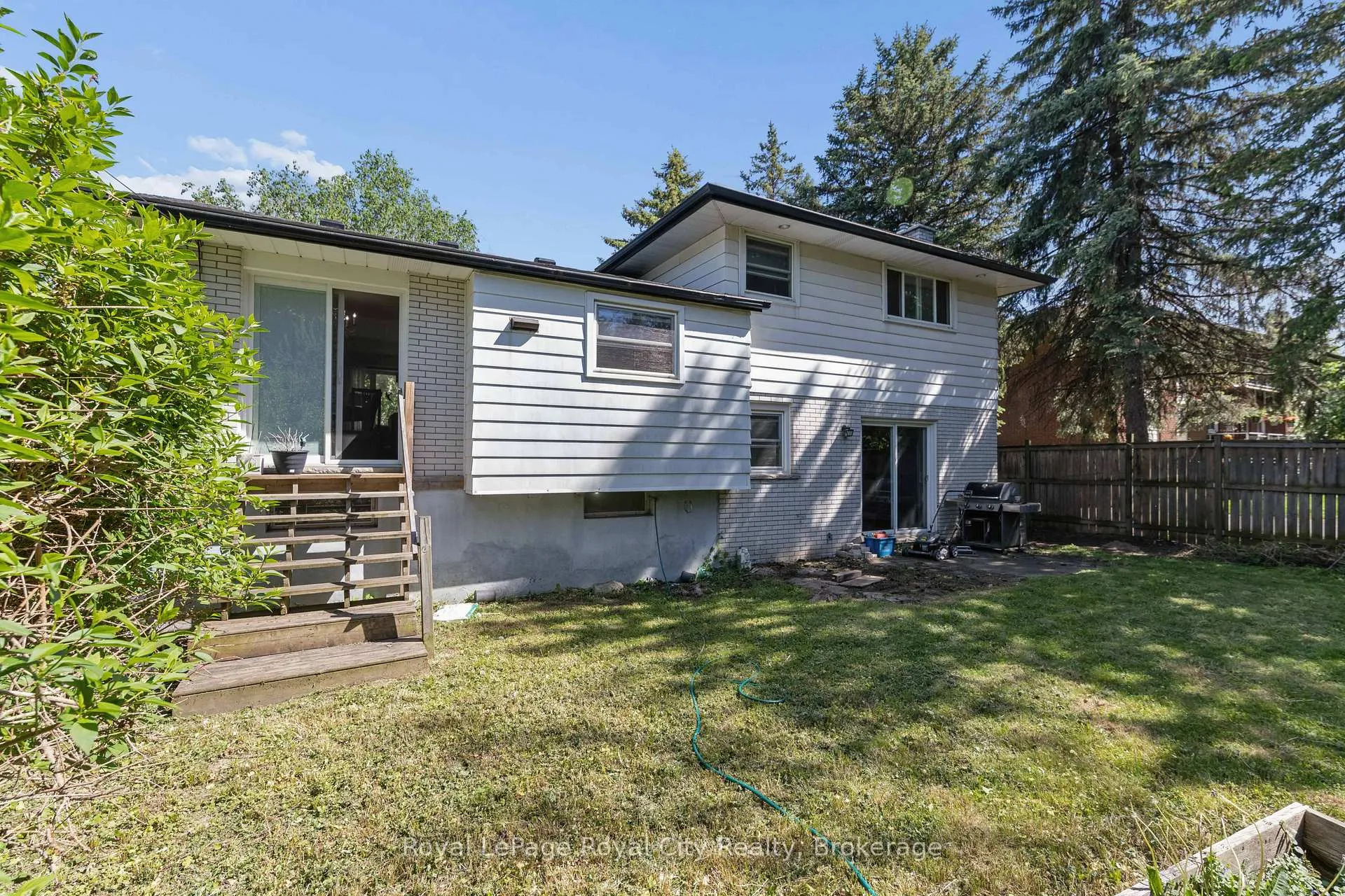 Photo 25 of 55 Lonsdale Drive, Guelph, Riverside Park — HOMEH
