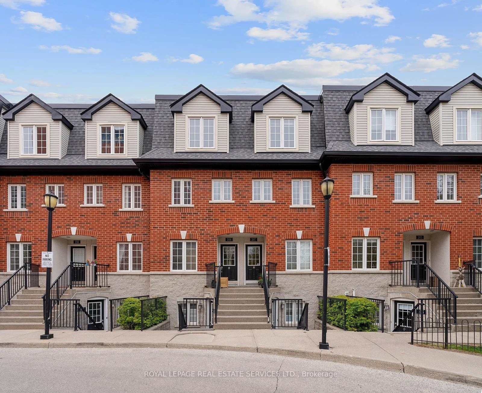 Photo 1 of Unit 207, 262 St Helens Avenue, Toronto, Dufferin Grove — HOMEH