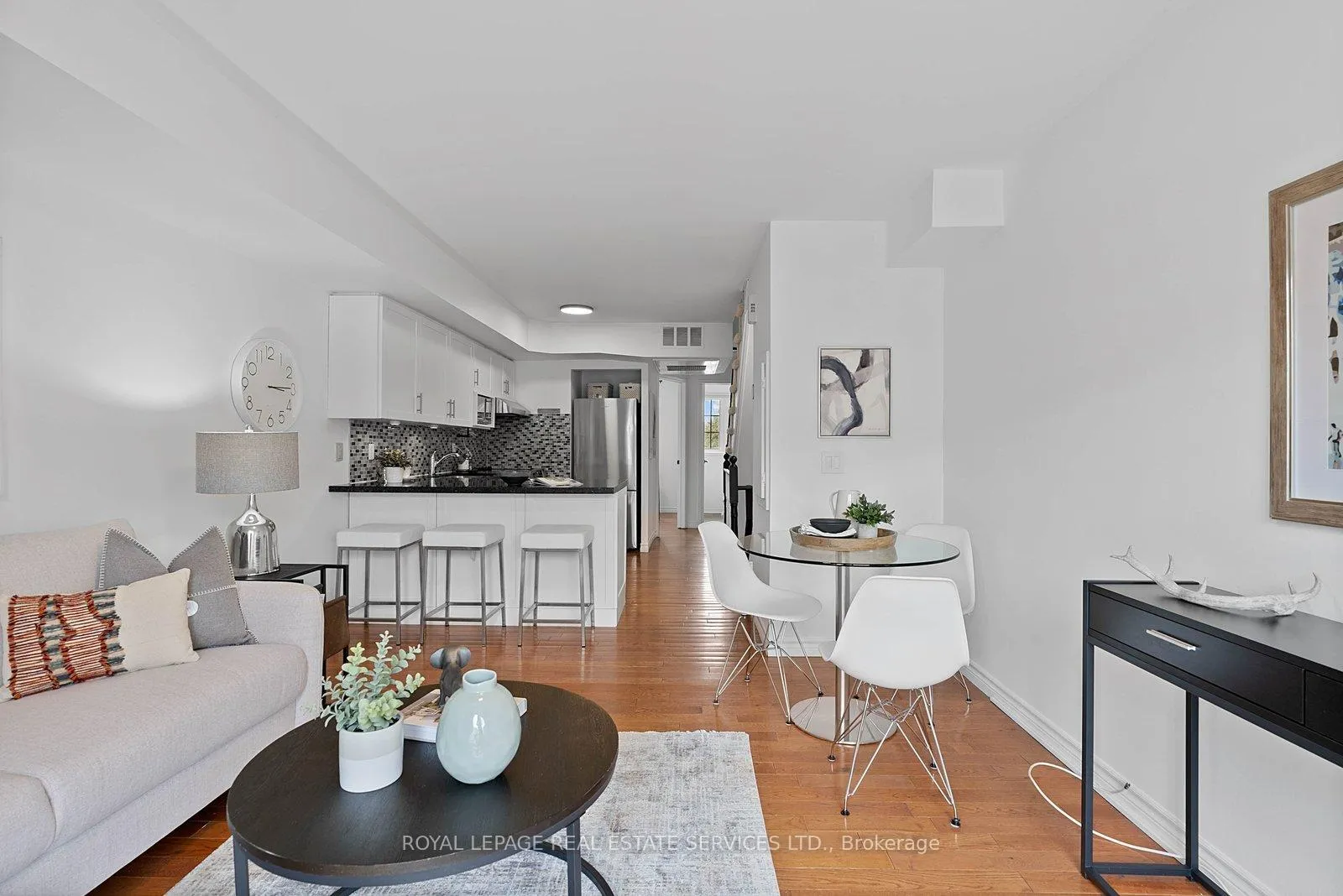 Photo 11 of Unit 207, 262 St Helens Avenue, Toronto, Dufferin Grove — HOMEH
