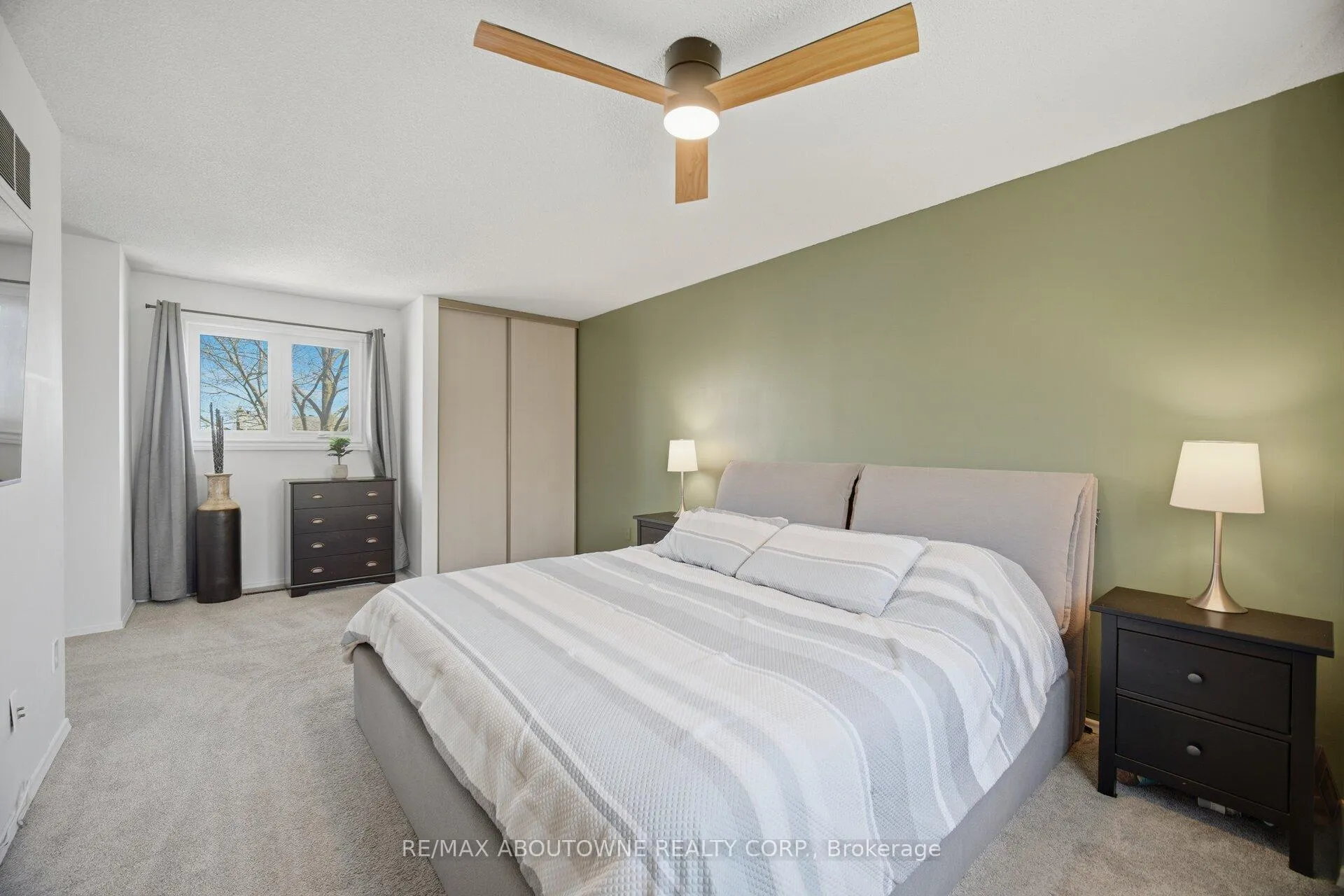 Photo 22 of 2395 Arnold Crescent, Burlington, Brant Hills — HOMEH