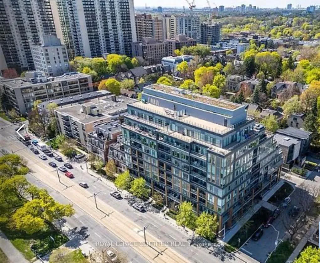 Front of Unit 406, 6 Parkwood Avenue