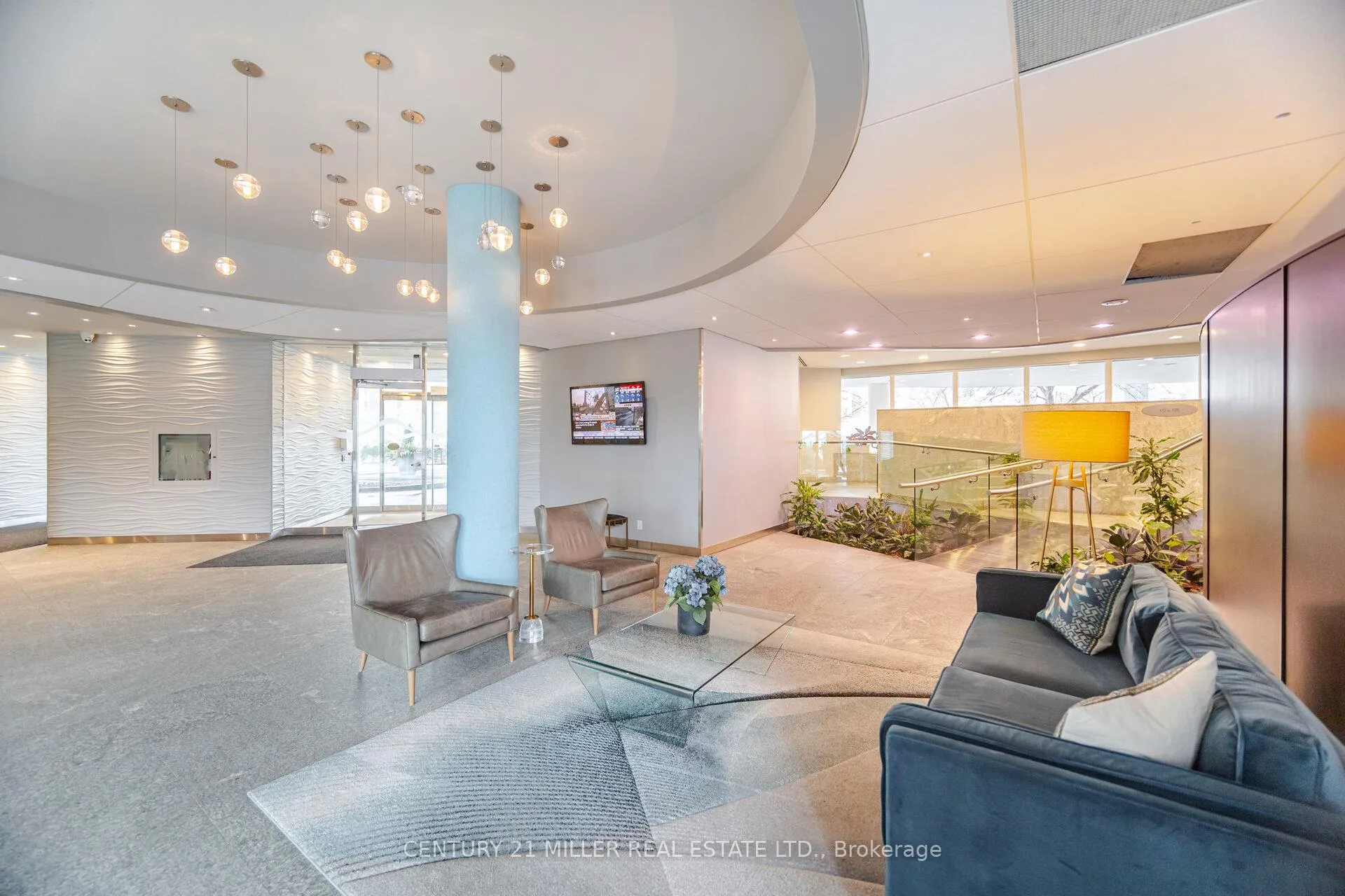 Photo 4 of Unit 318, 550 Queens Quay W, Toronto, Waterfront Communities — HOMEH