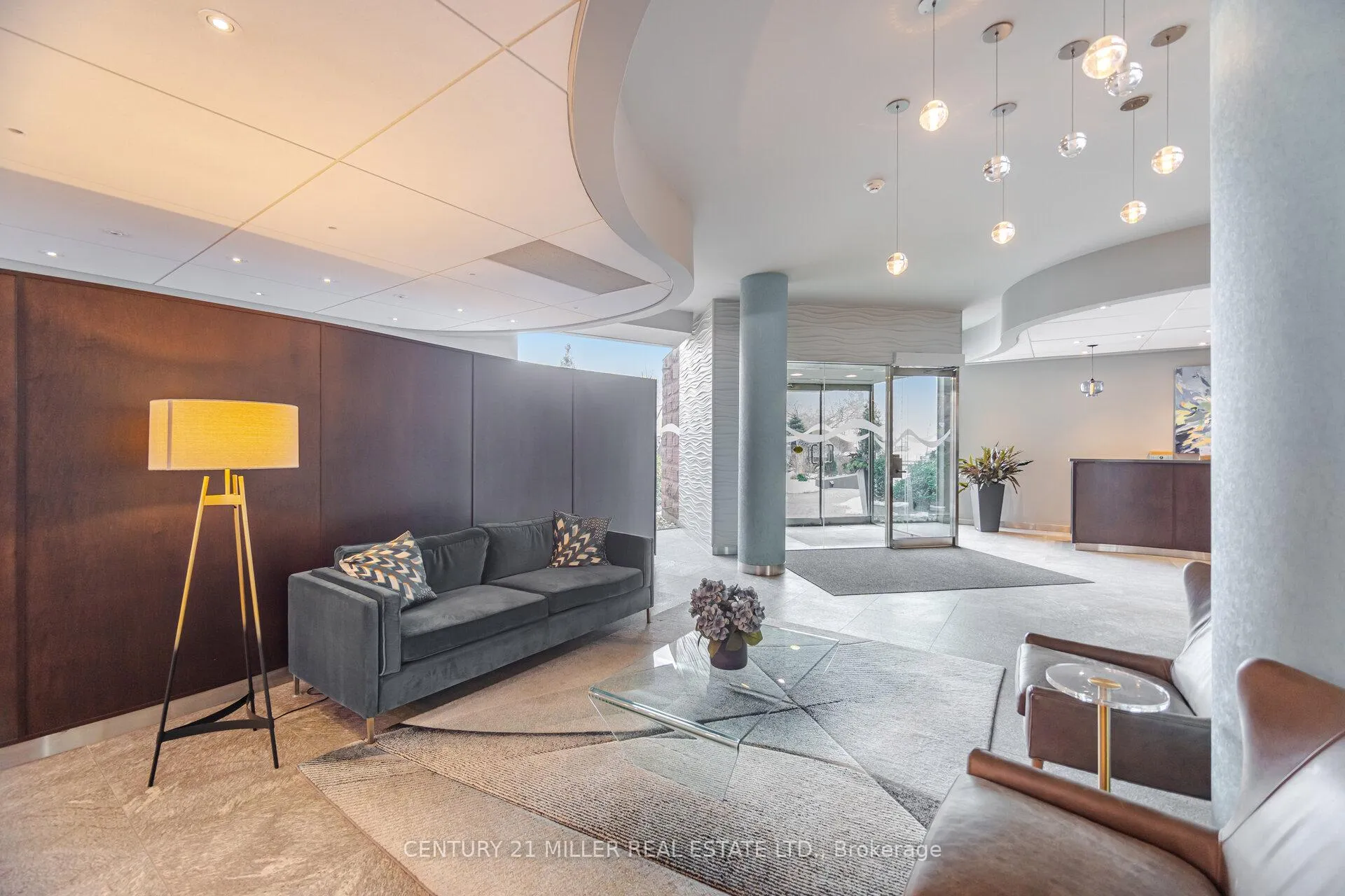 Photo 5 of Unit 318, 550 Queens Quay W, Toronto, Waterfront Communities — HOMEH