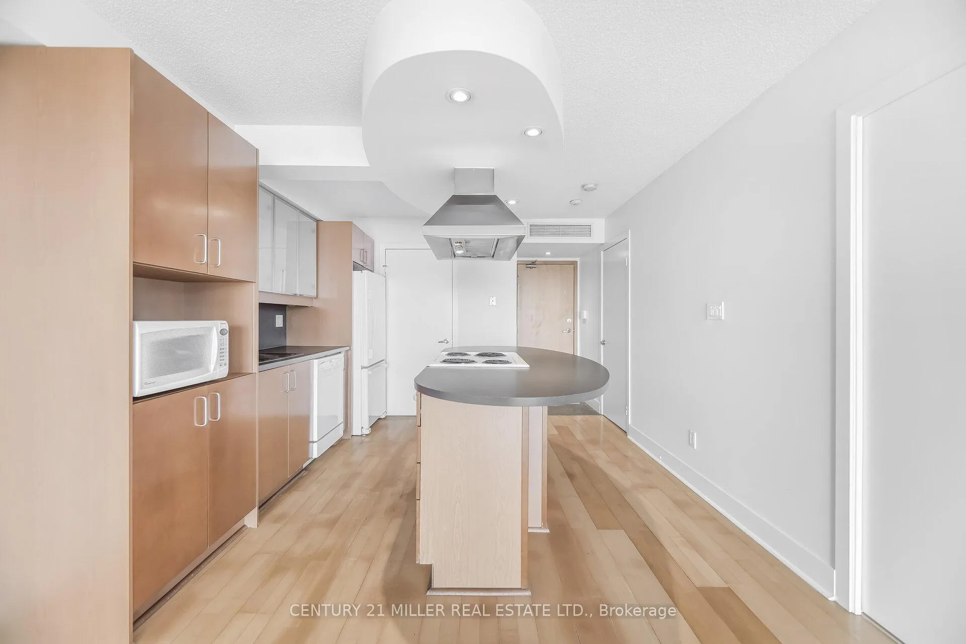 Photo 7 of Unit 318, 550 Queens Quay W, Toronto, Waterfront Communities — HOMEH