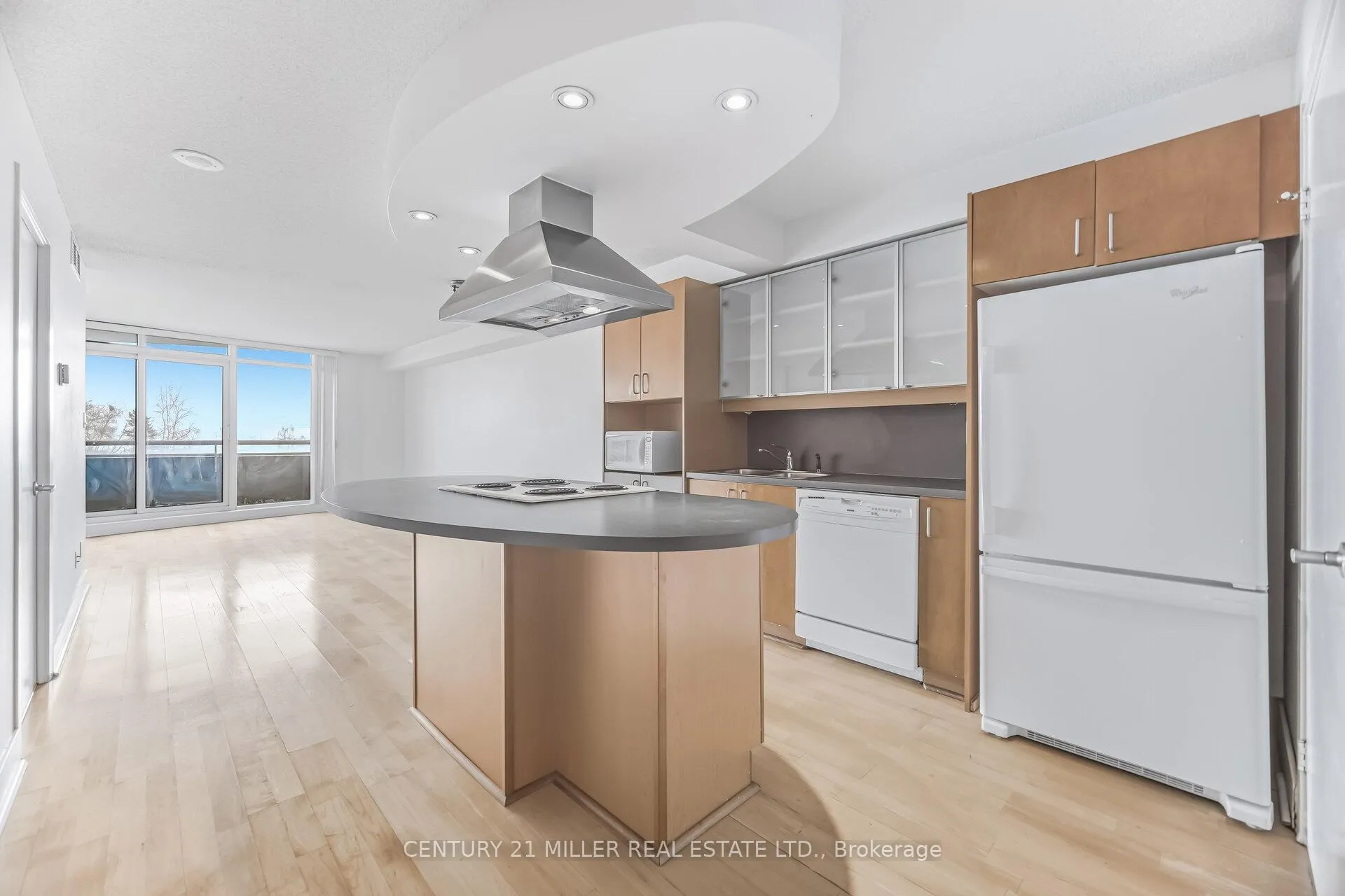 Photo 9 of Unit 318, 550 Queens Quay W, Toronto, Waterfront Communities — HOMEH