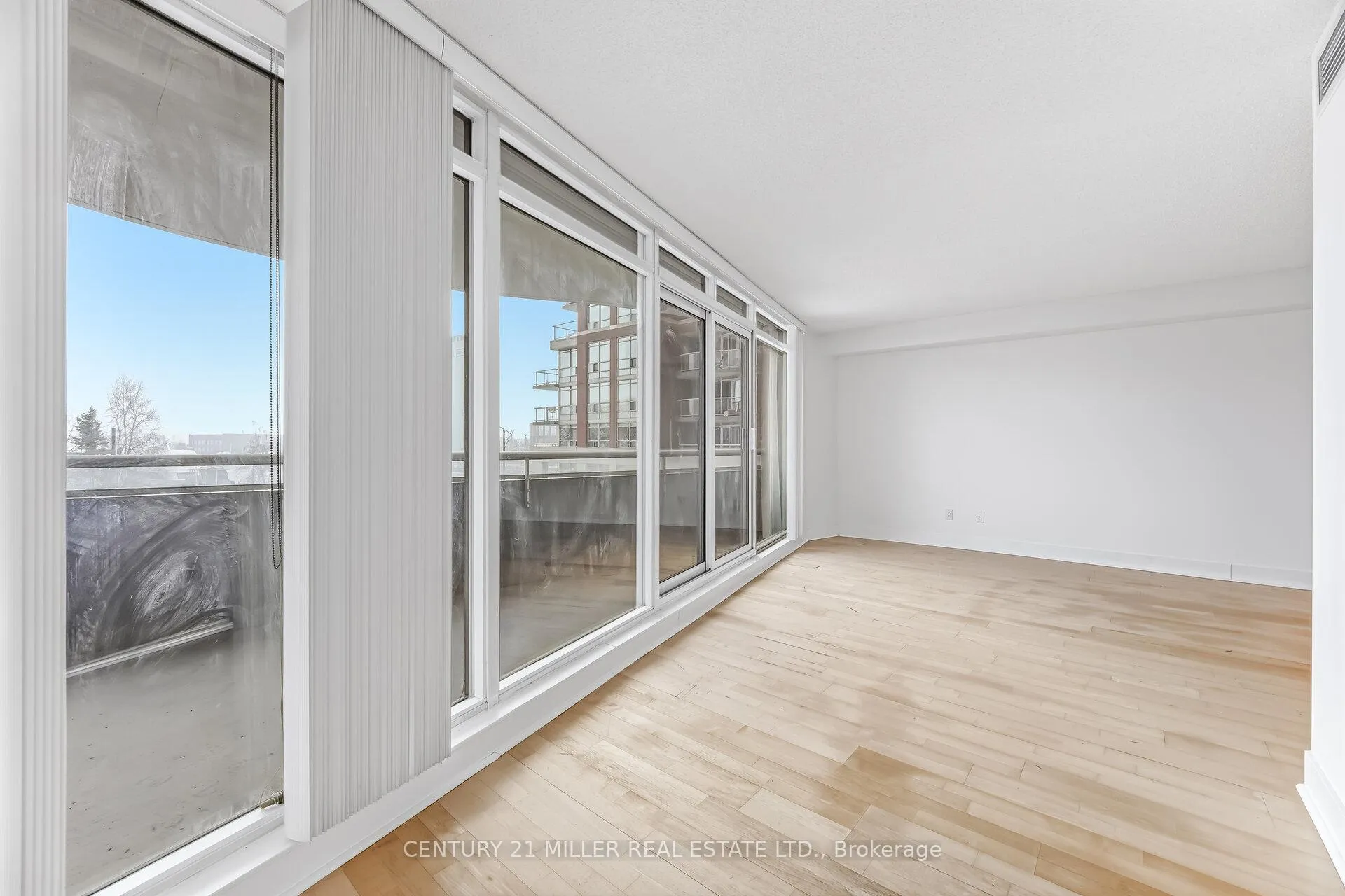 Photo 13 of Unit 318, 550 Queens Quay W, Toronto, Waterfront Communities — HOMEH