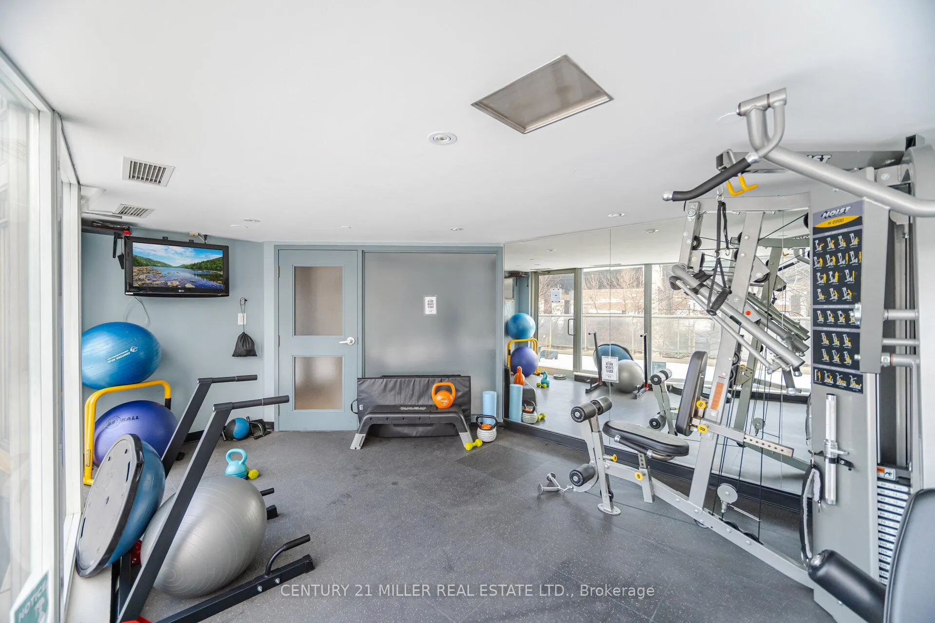 Photo 27 of Unit 318, 550 Queens Quay W, Toronto, Waterfront Communities — HOMEH