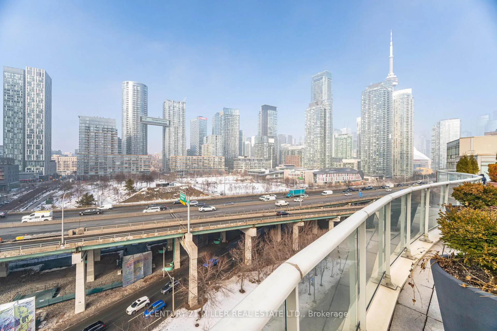 Photo 34 of Unit 318, 550 Queens Quay W, Toronto, Waterfront Communities — HOMEH