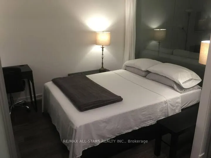 Photo 8 of Unit 2302, 33 Helendale Avenue, Toronto, Yonge-Eglinton — HOMEH