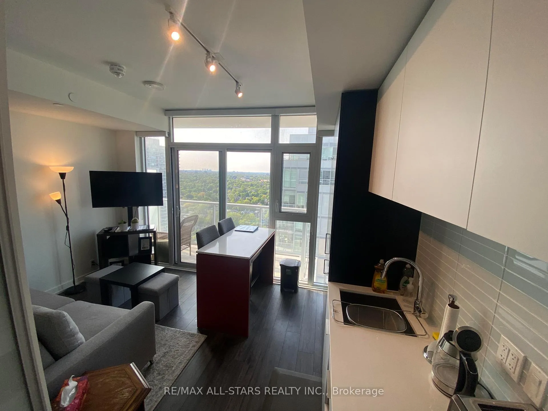 Photo 11 of Unit 2302, 33 Helendale Avenue, Toronto, Yonge-Eglinton — HOMEH