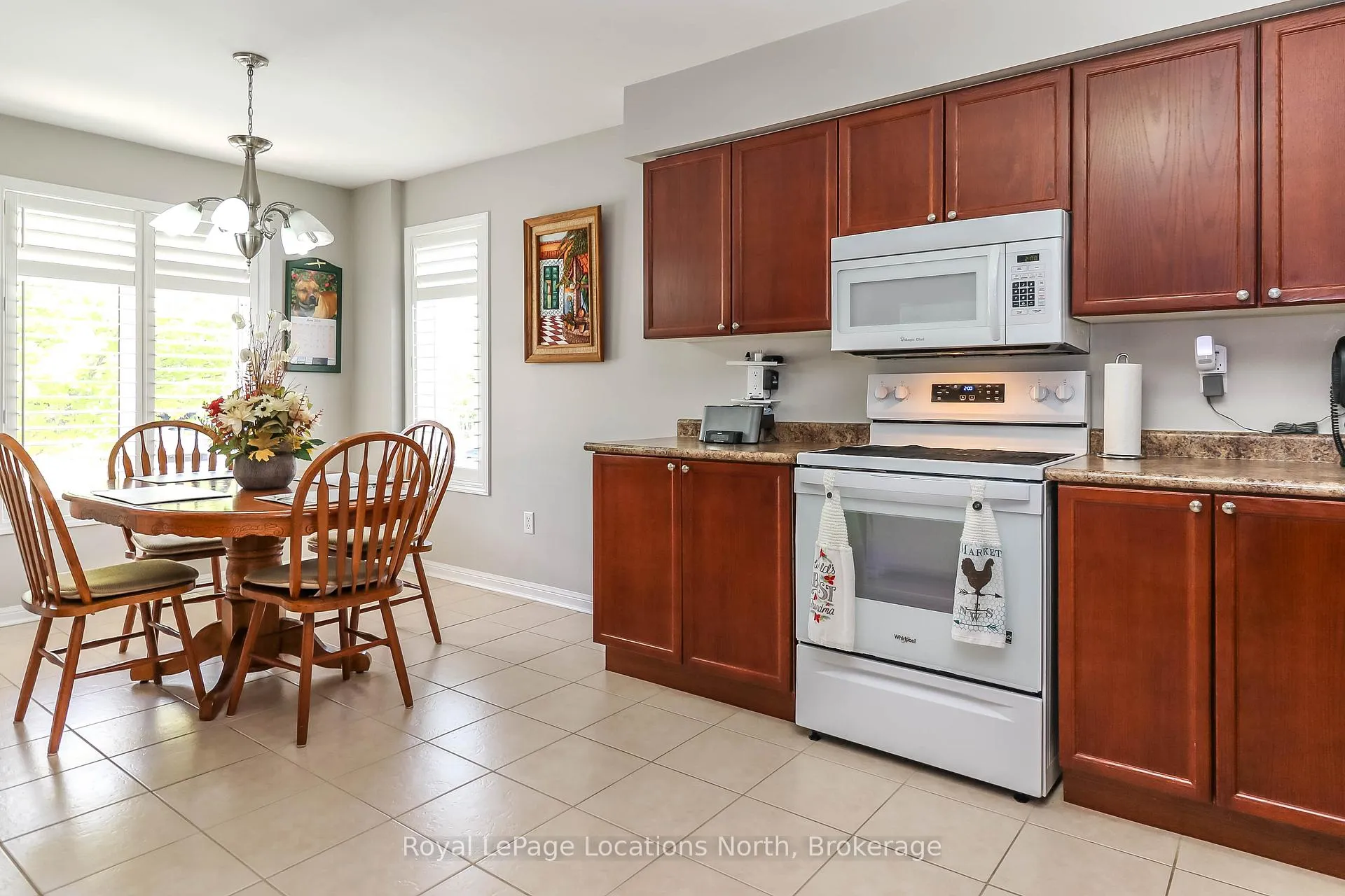 Photo 13 of 29 Masters Lane, Wasaga Beach — HOMEH