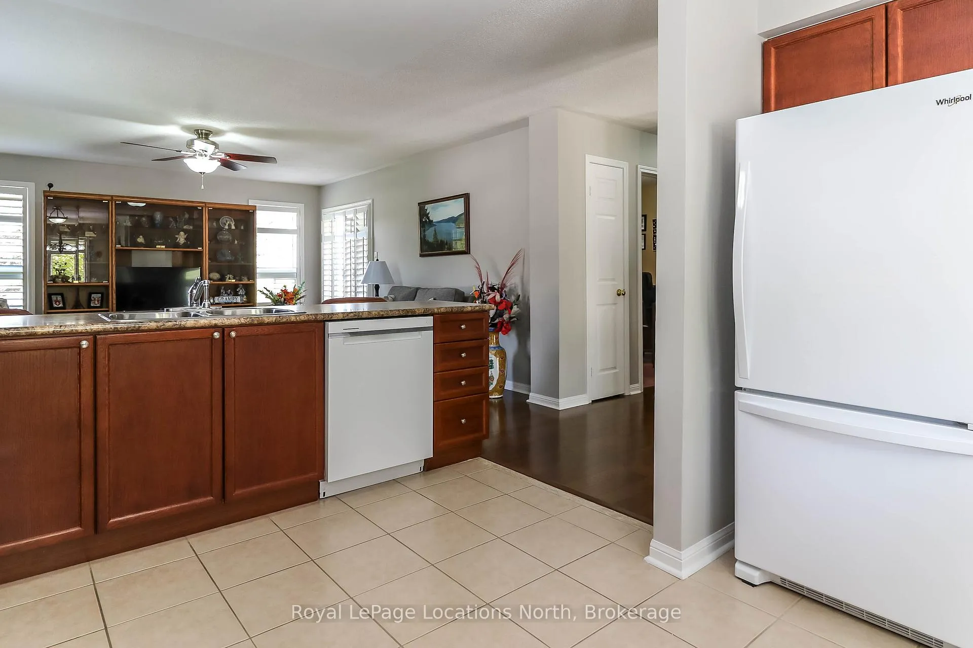 Photo 16 of 29 Masters Lane, Wasaga Beach — HOMEH