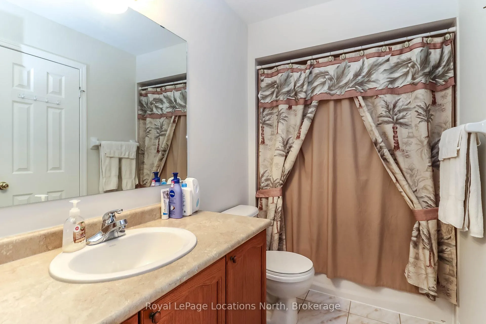 Photo 23 of 29 Masters Lane, Wasaga Beach — HOMEH