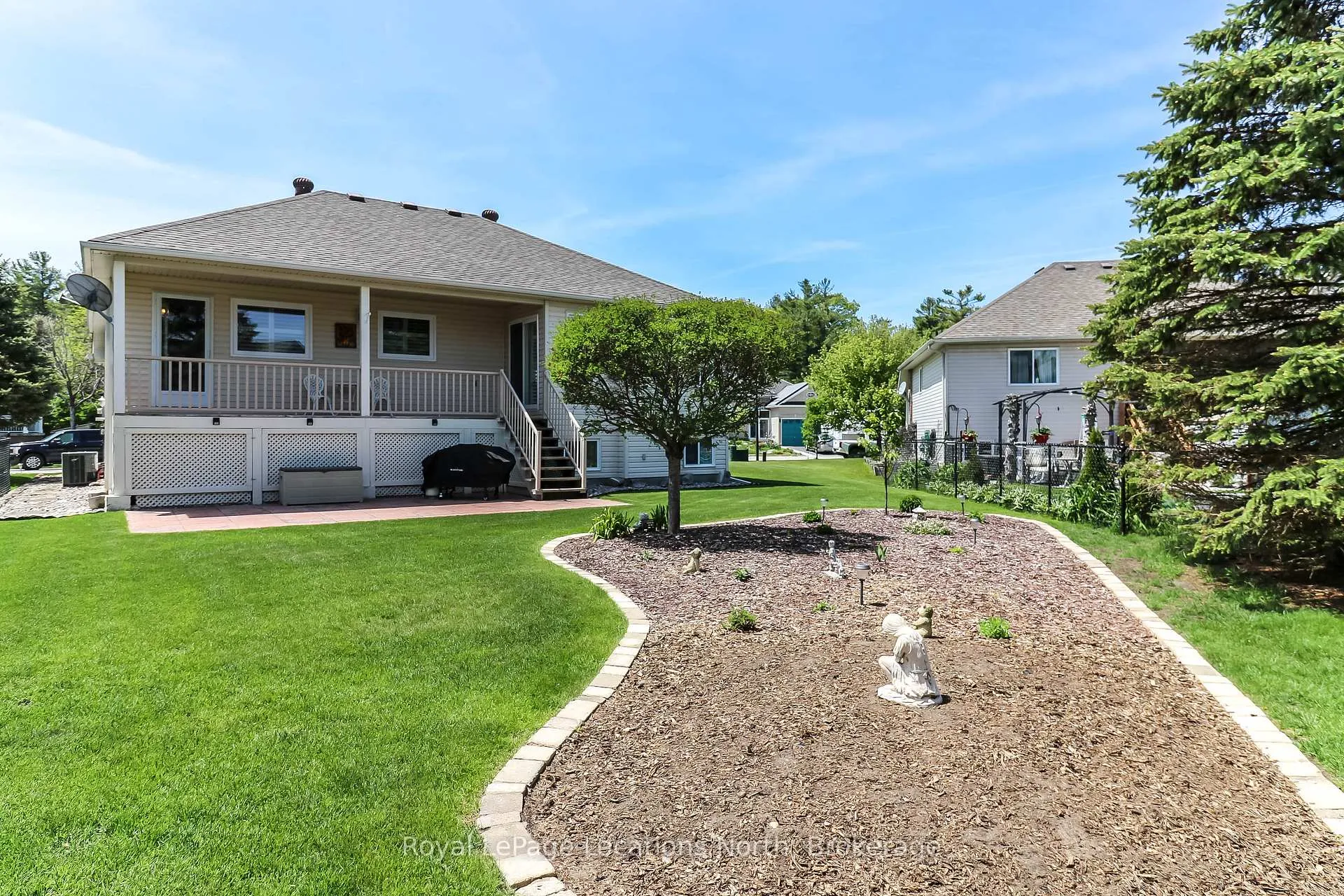 Photo 35 of 29 Masters Lane, Wasaga Beach — HOMEH