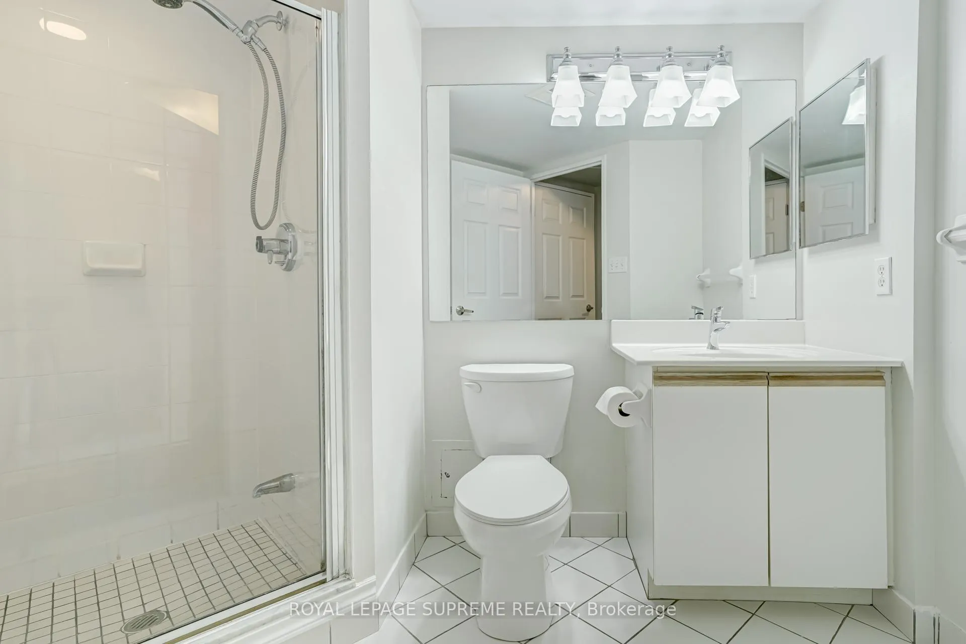 Photo 20 of Unit 210, 35 Empress Avenue, North York, Willowdale East — HOMEH