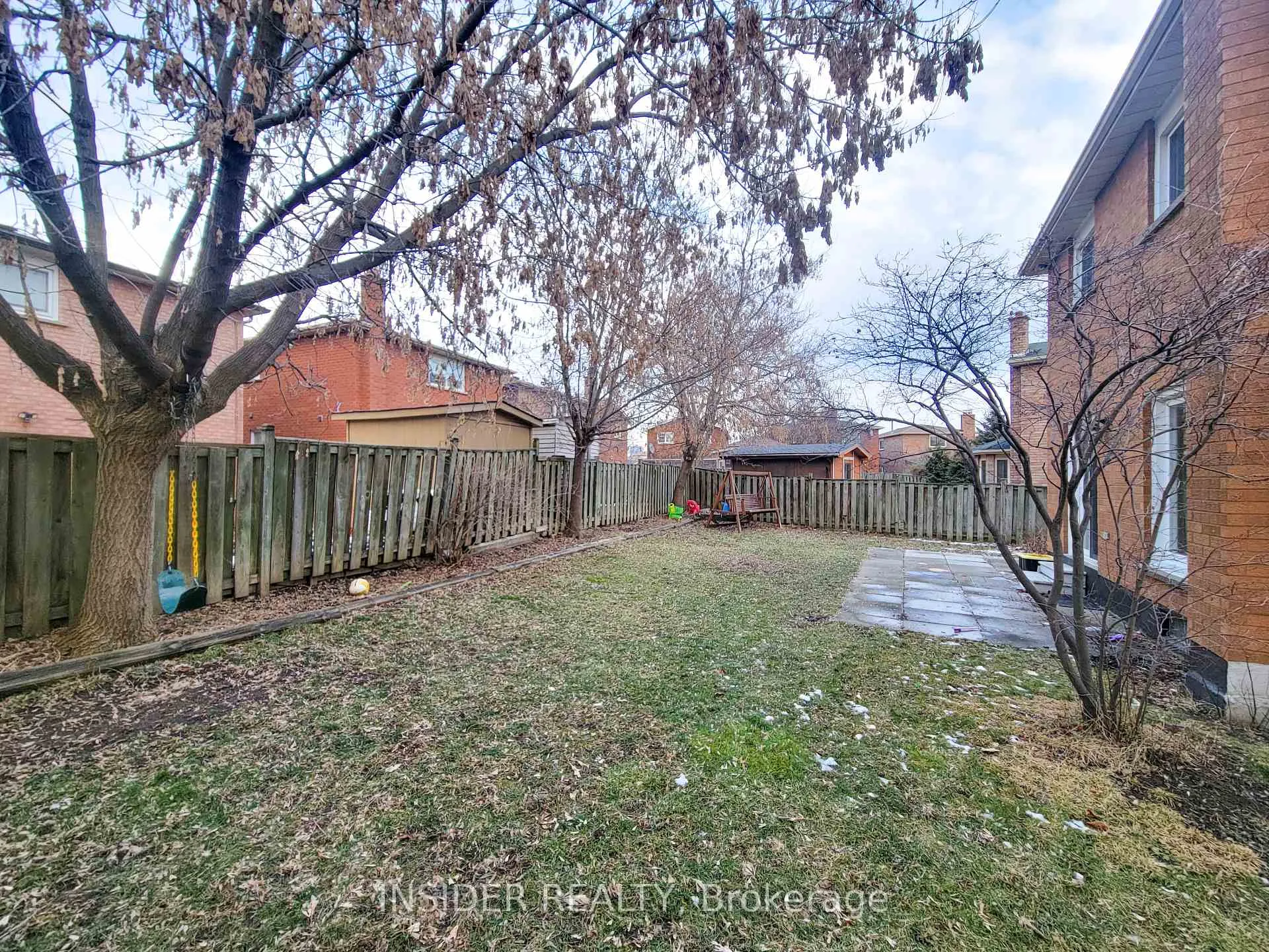 Photo 3 of 98 White Boulevard, Vaughan, Brownridge — HOMEH