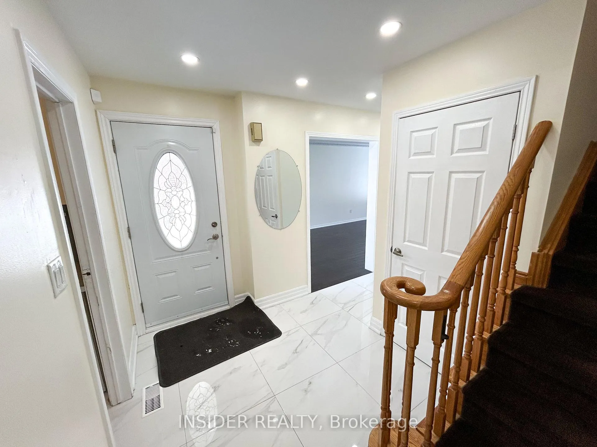 Photo 9 of 98 White Boulevard, Vaughan, Brownridge — HOMEH