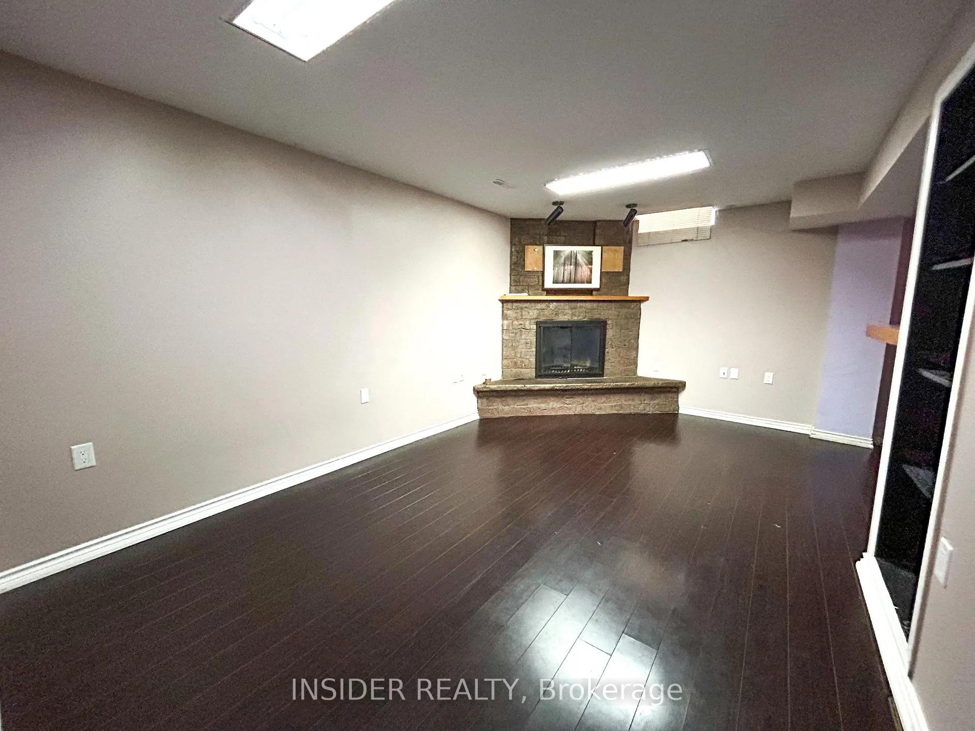 Photo 15 of 98 White Boulevard, Vaughan, Brownridge — HOMEH