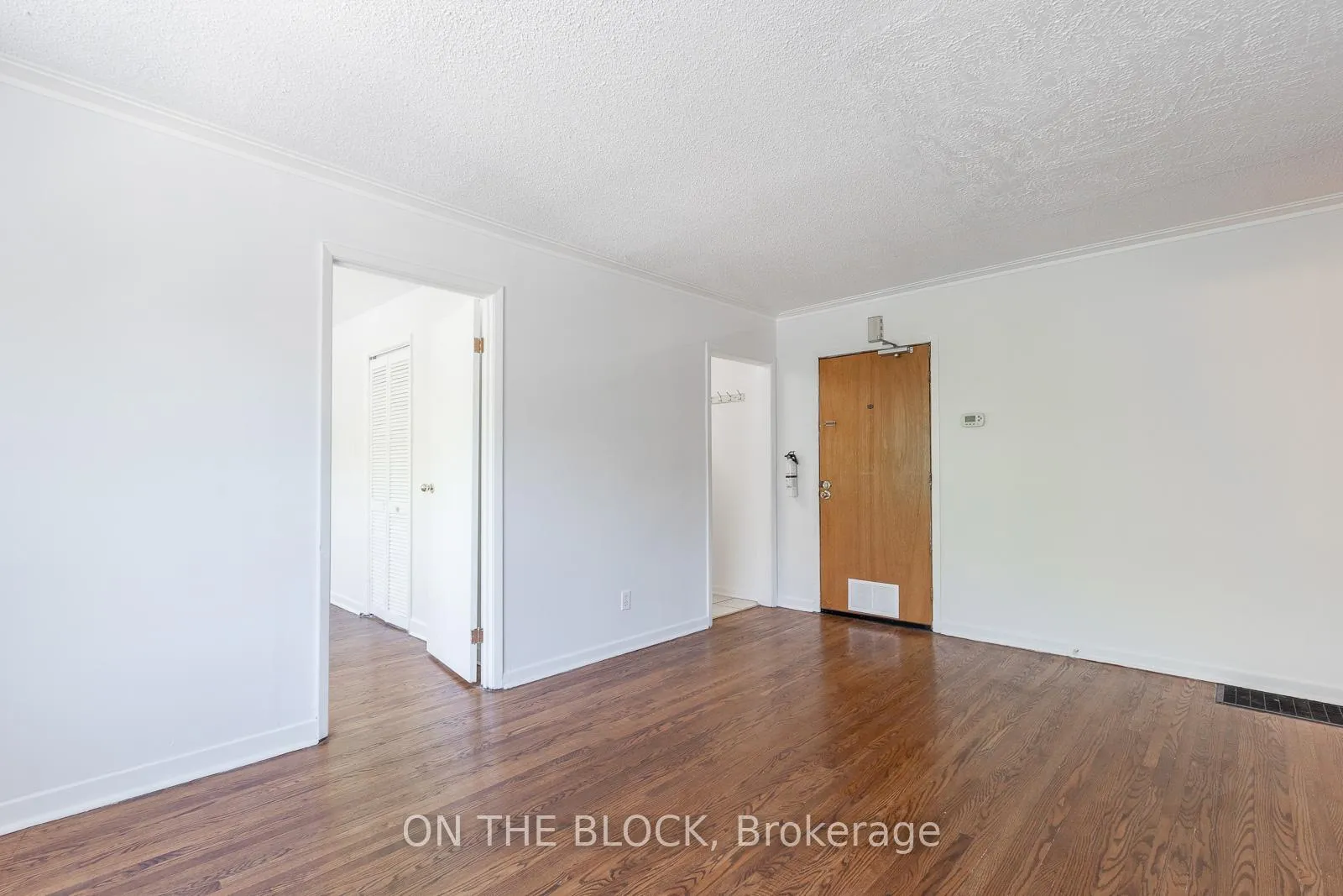 Photo 2 of Unit 2, 883 St Clair Avenue W, Toronto, Wychwood — HOMEH