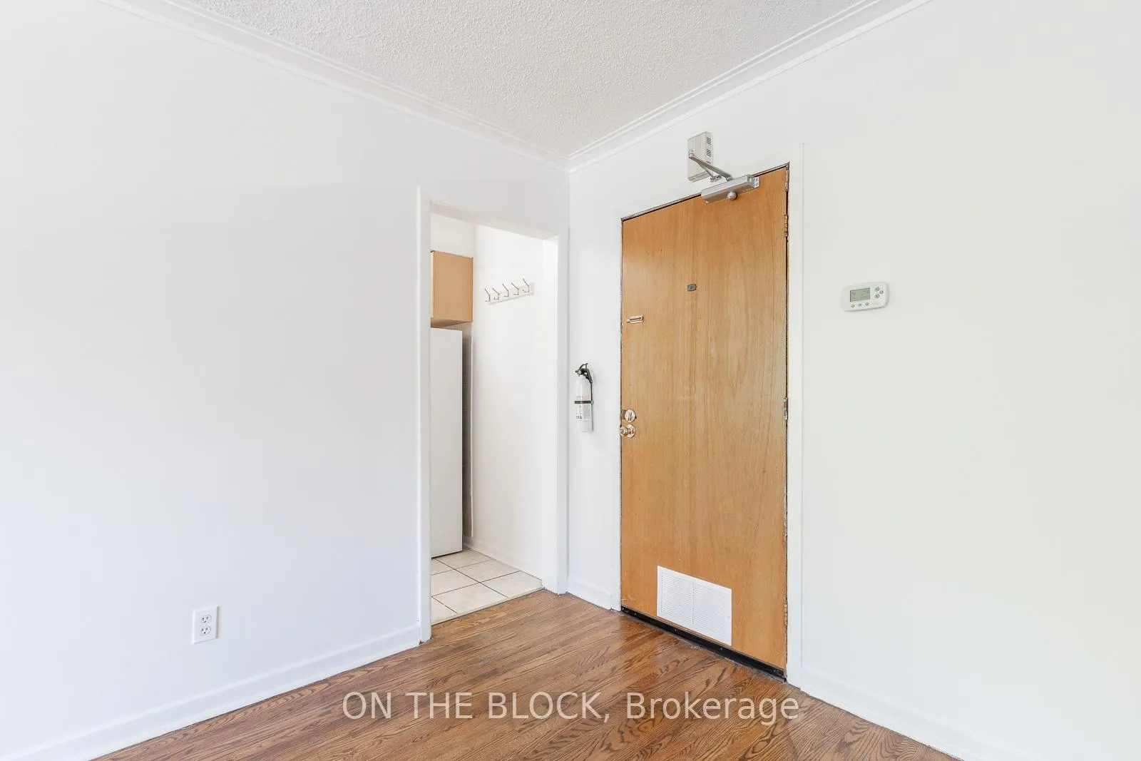 Photo 3 of Unit 2, 883 St Clair Avenue W, Toronto, Wychwood — HOMEH