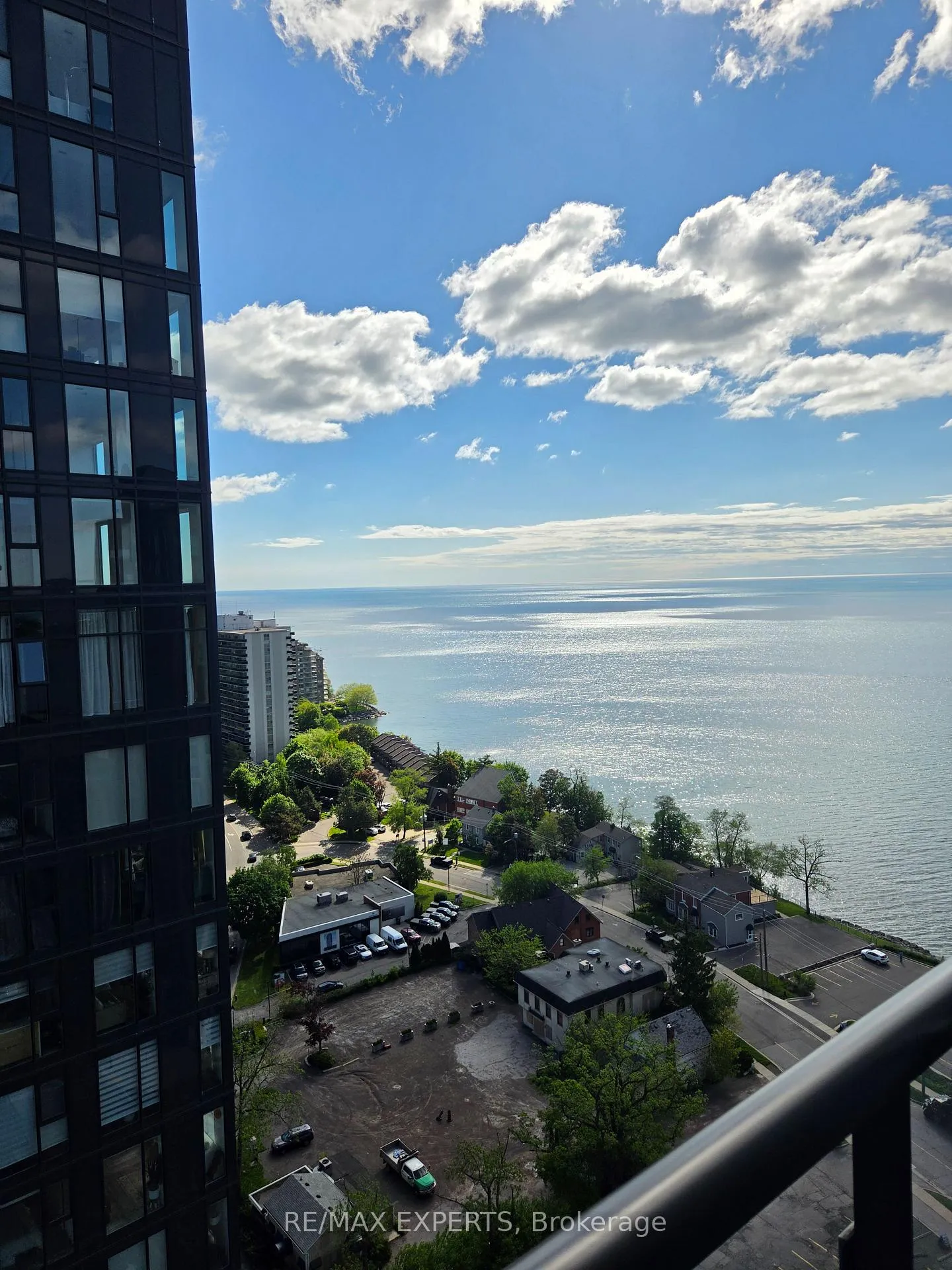 Photo 10 of Unit 1903, 2075 Lakeshore Road, Burlington, Brant — HOMEH