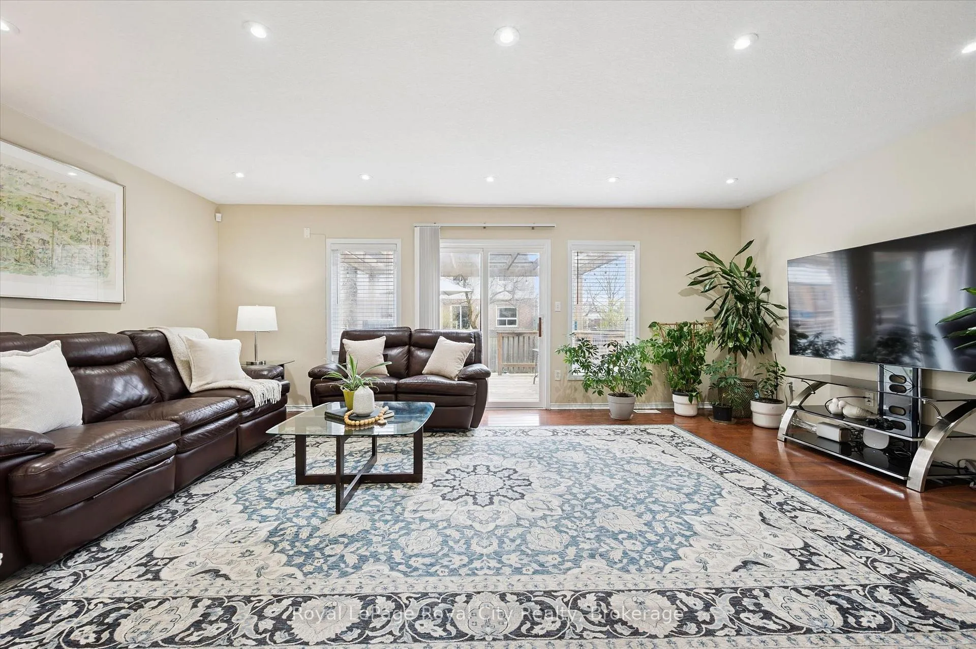 Photo 6 of 45 Darling Crescent, Guelph, Pineridge/Westminster Woods — HOMEH