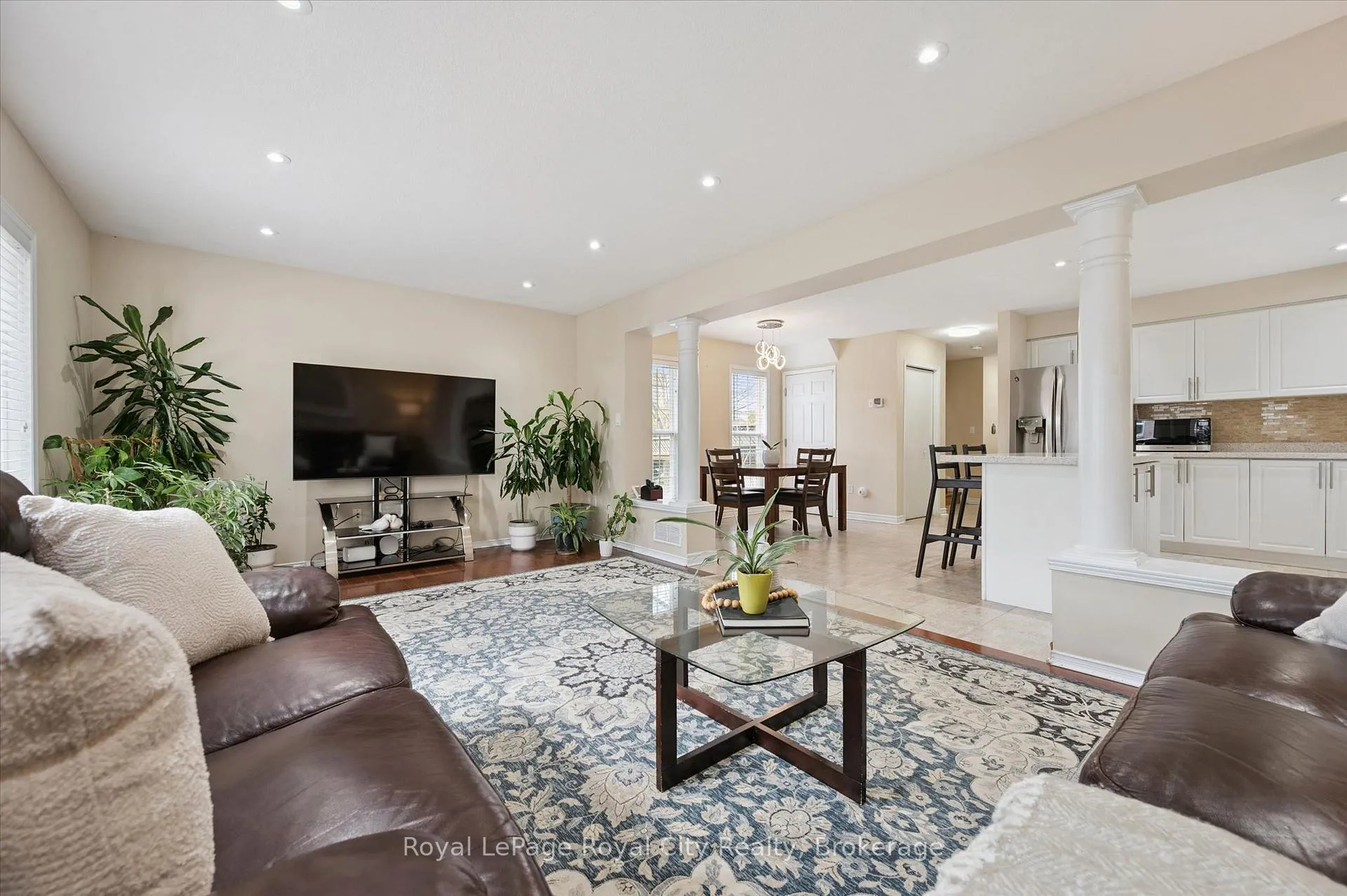 Photo 10 of 45 Darling Crescent, Guelph, Pineridge/Westminster Woods — HOMEH