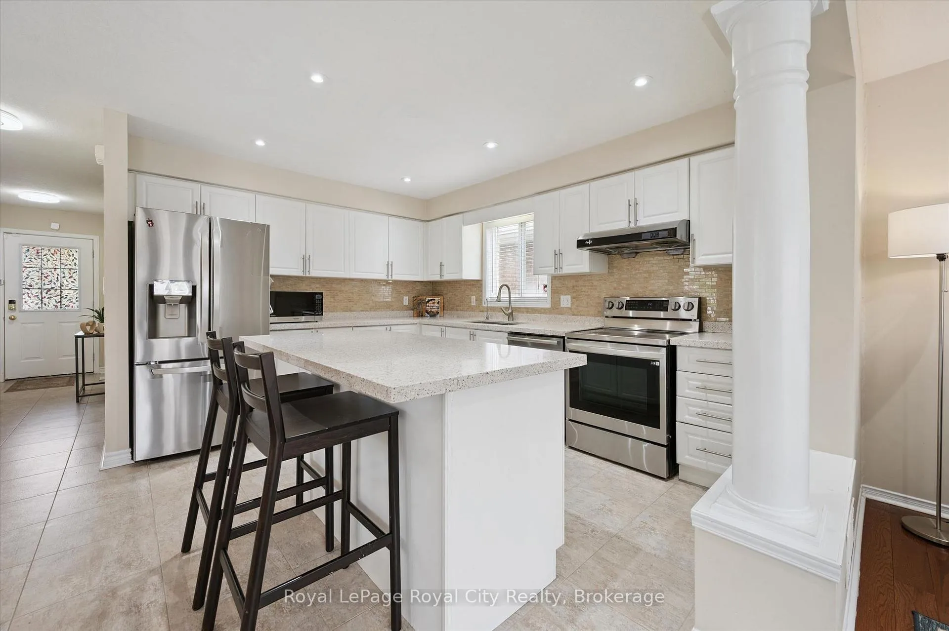 Photo 11 of 45 Darling Crescent, Guelph, Pineridge/Westminster Woods — HOMEH
