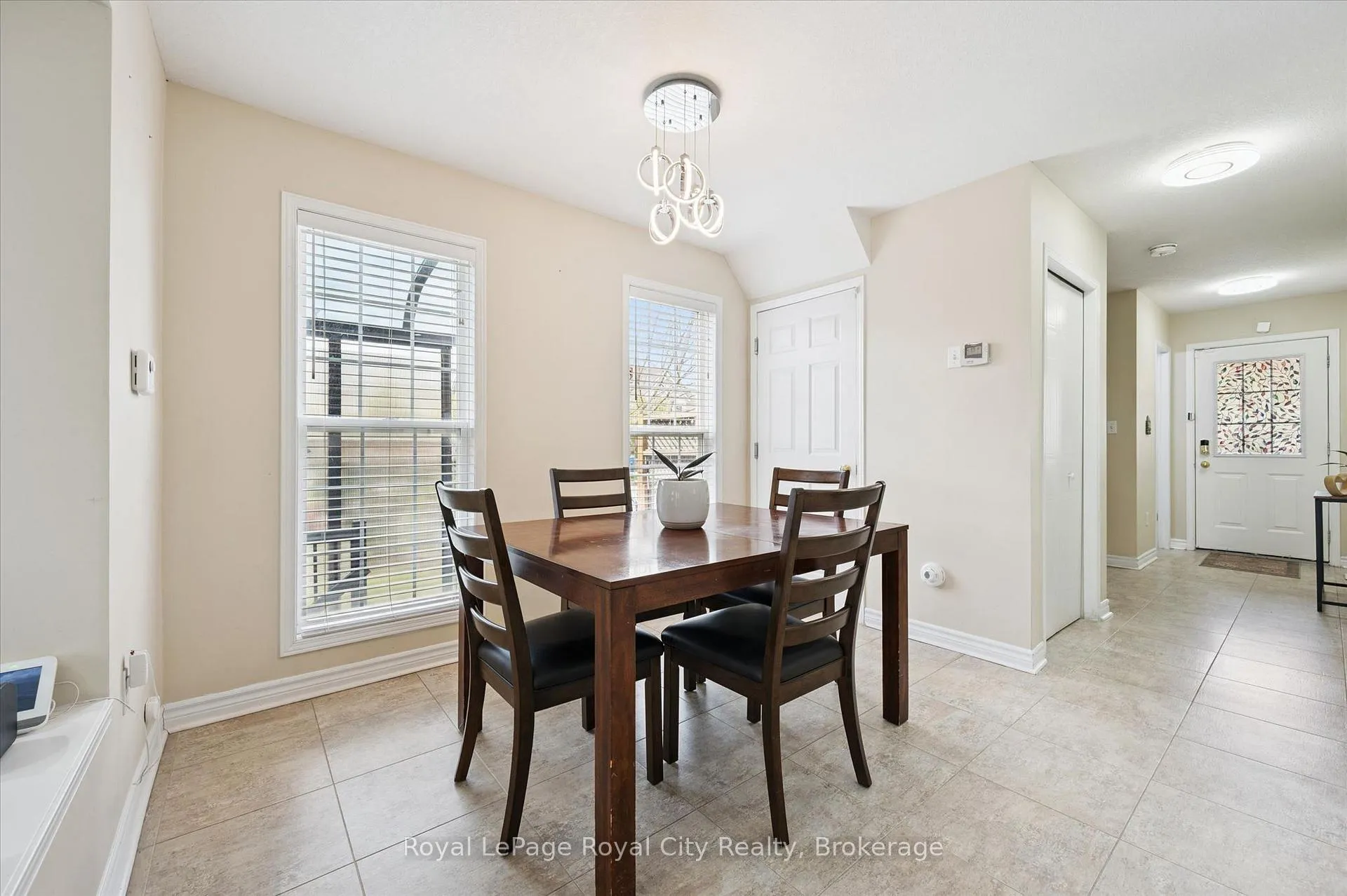 Photo 16 of 45 Darling Crescent, Guelph, Pineridge/Westminster Woods — HOMEH