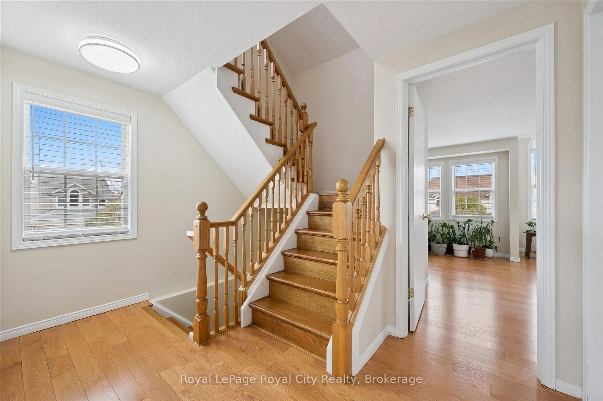 Photo 19 of 45 Darling Crescent, Guelph, Pineridge/Westminster Woods — HOMEH