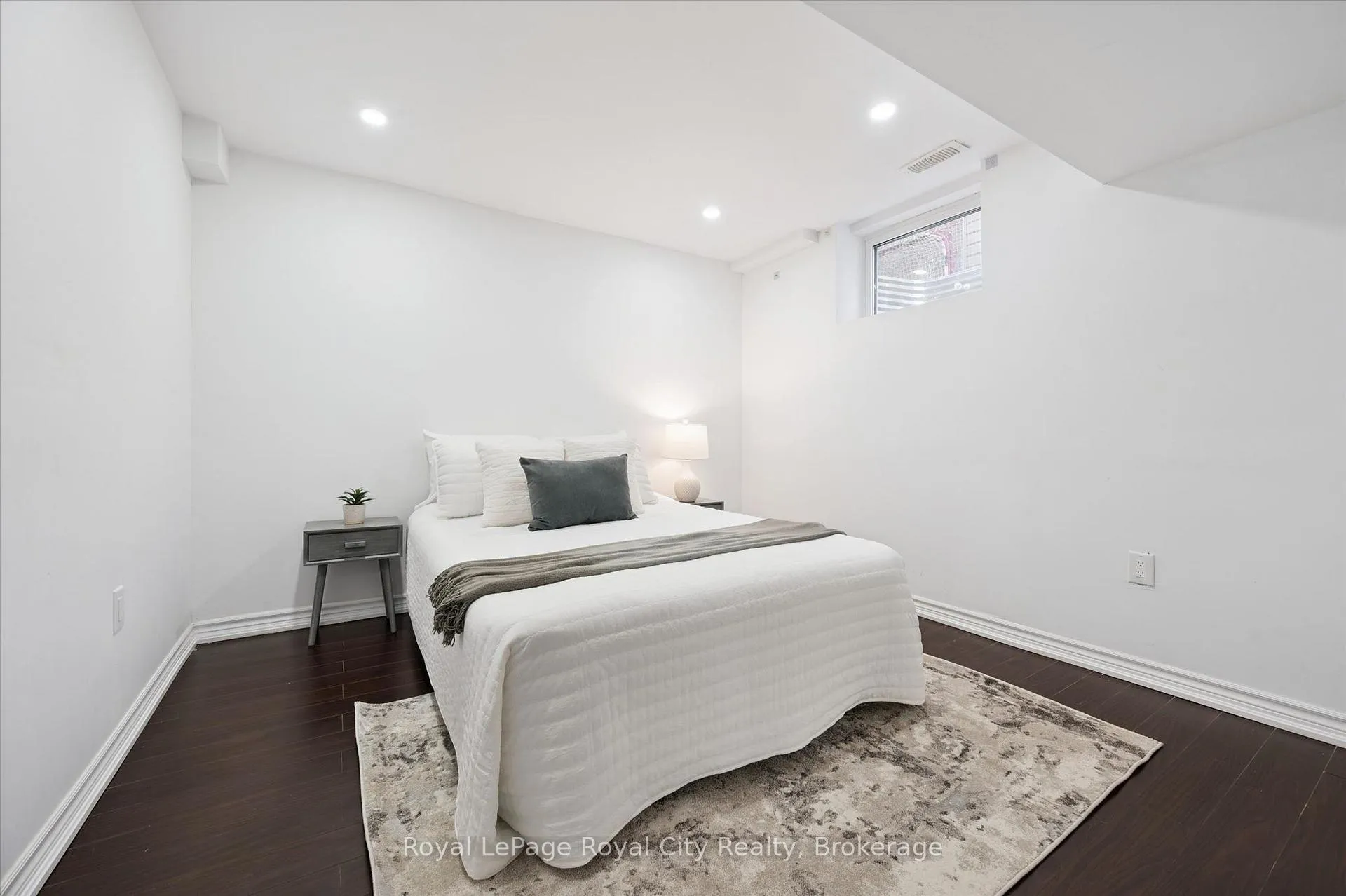 Photo 40 of 45 Darling Crescent, Guelph, Pineridge/Westminster Woods — HOMEH