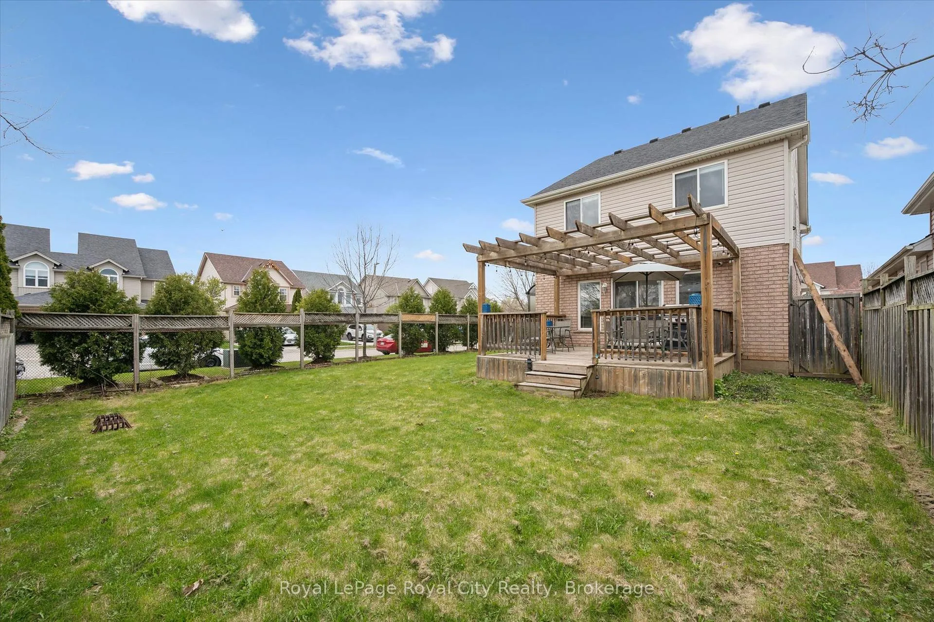Photo 45 of 45 Darling Crescent, Guelph, Pineridge/Westminster Woods — HOMEH