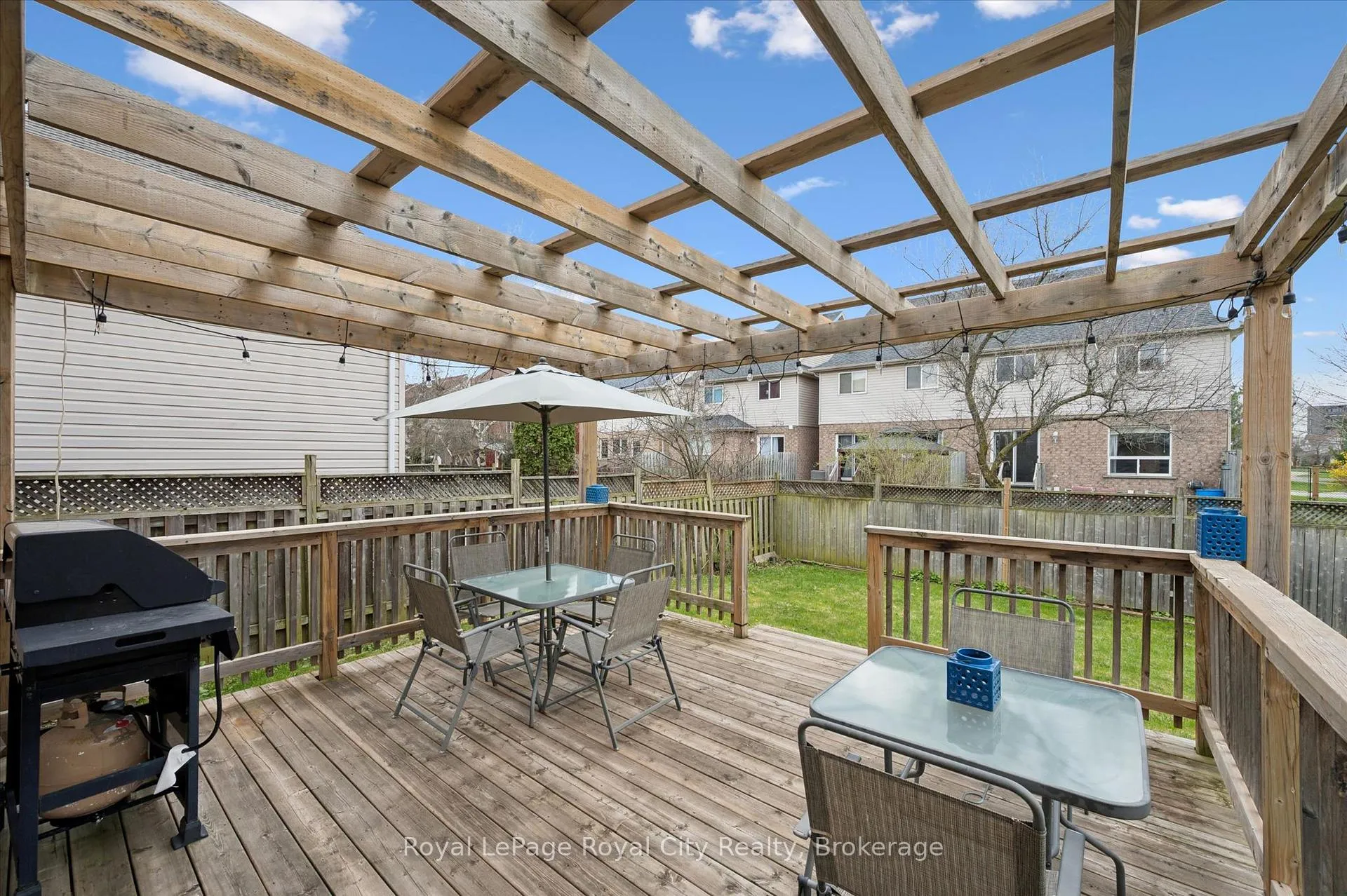 Photo 48 of 45 Darling Crescent, Guelph, Pineridge/Westminster Woods — HOMEH