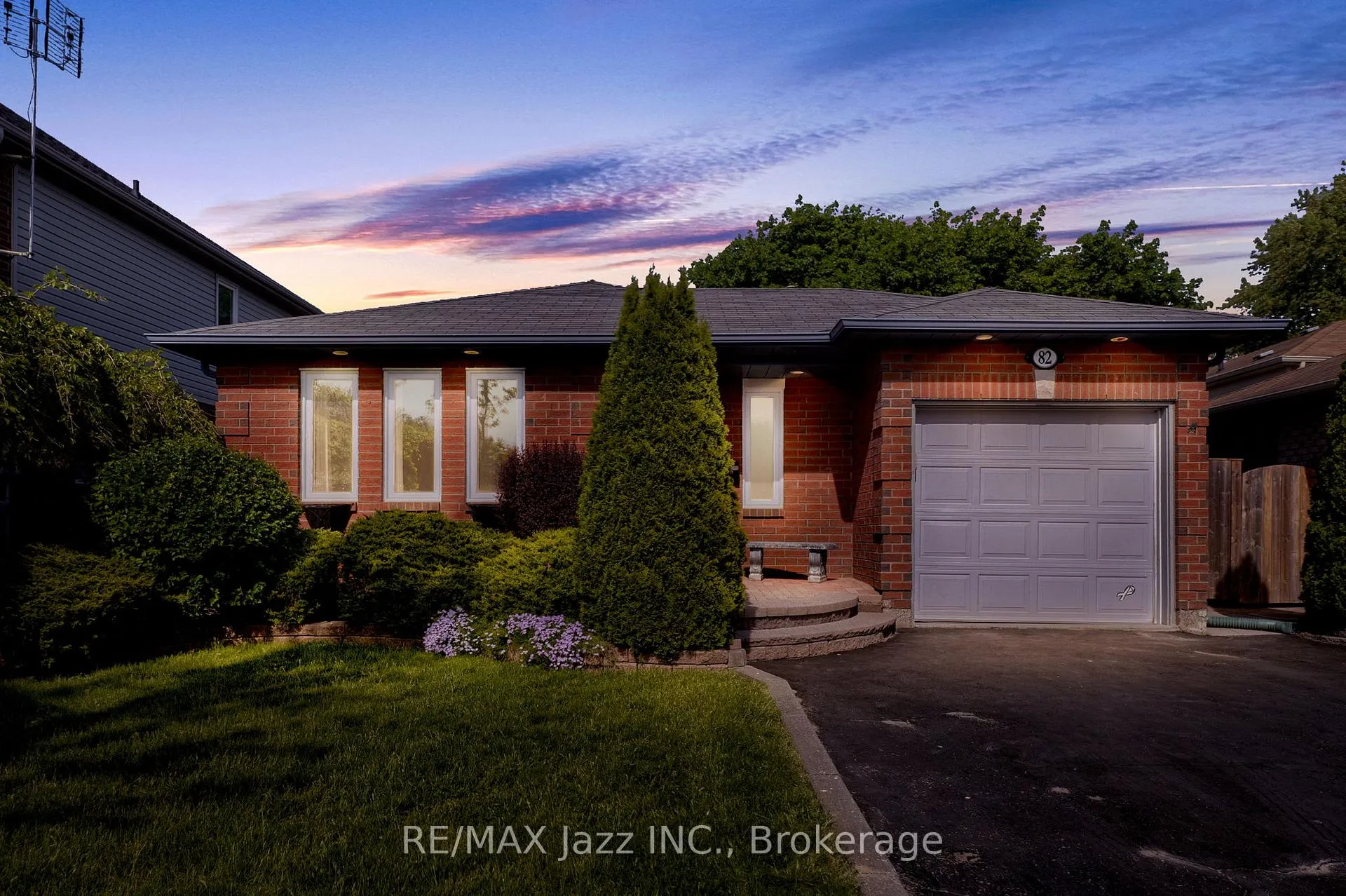 Photo 1 of 82 Mcmann Crescent, Clarington, Courtice — HOMEH