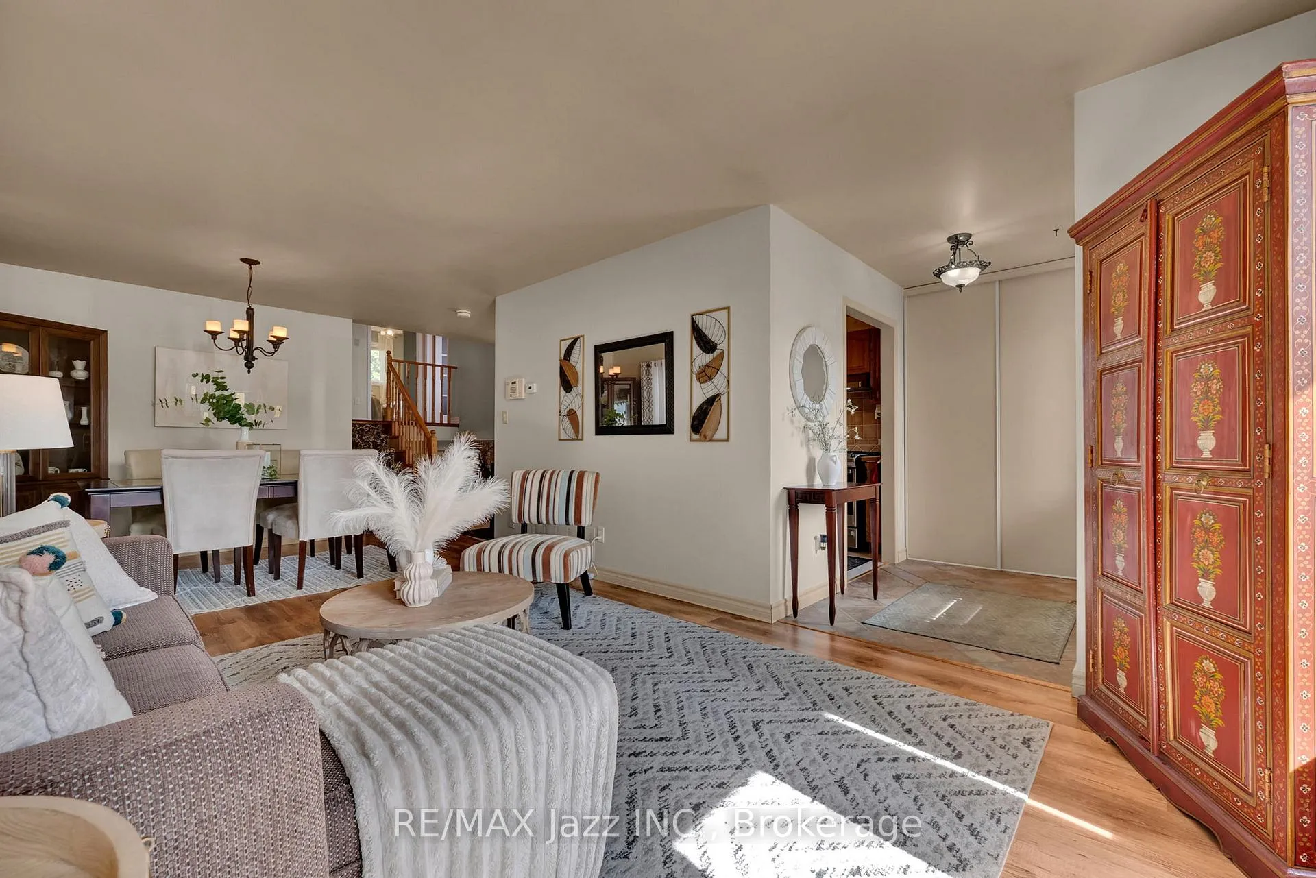 Photo 7 of 82 Mcmann Crescent, Clarington, Courtice — HOMEH