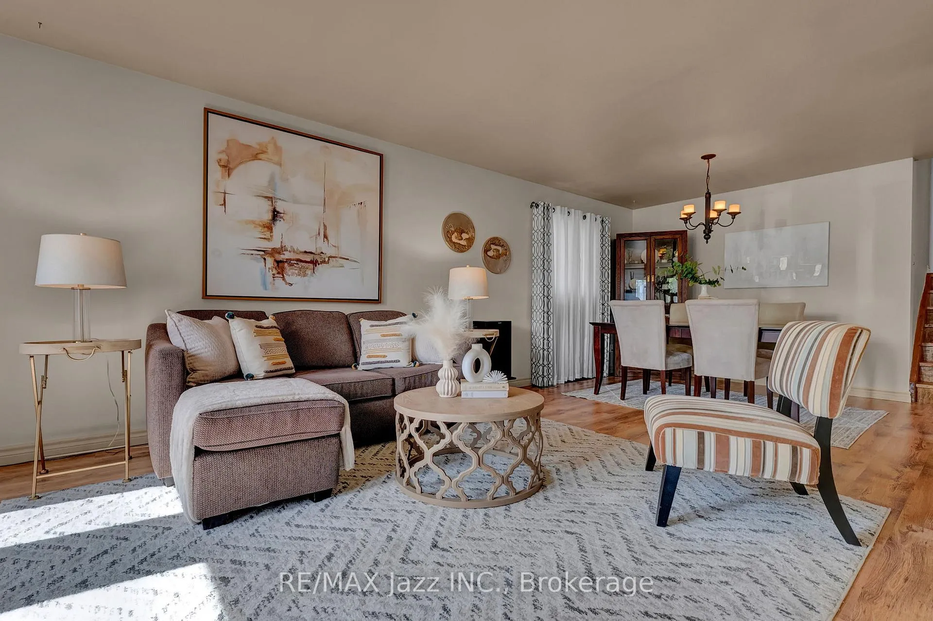 Photo 8 of 82 Mcmann Crescent, Clarington, Courtice — HOMEH